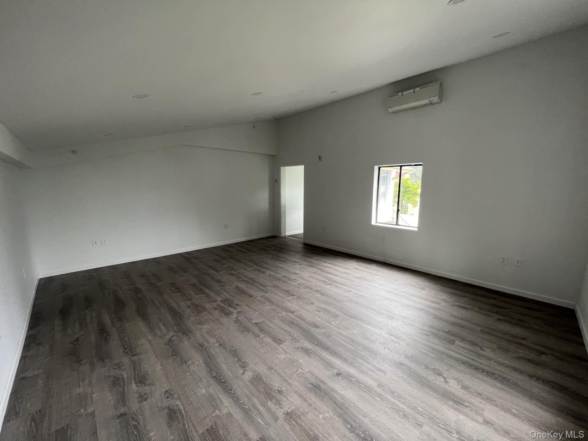 861 Midland Avenue Property Photo 2