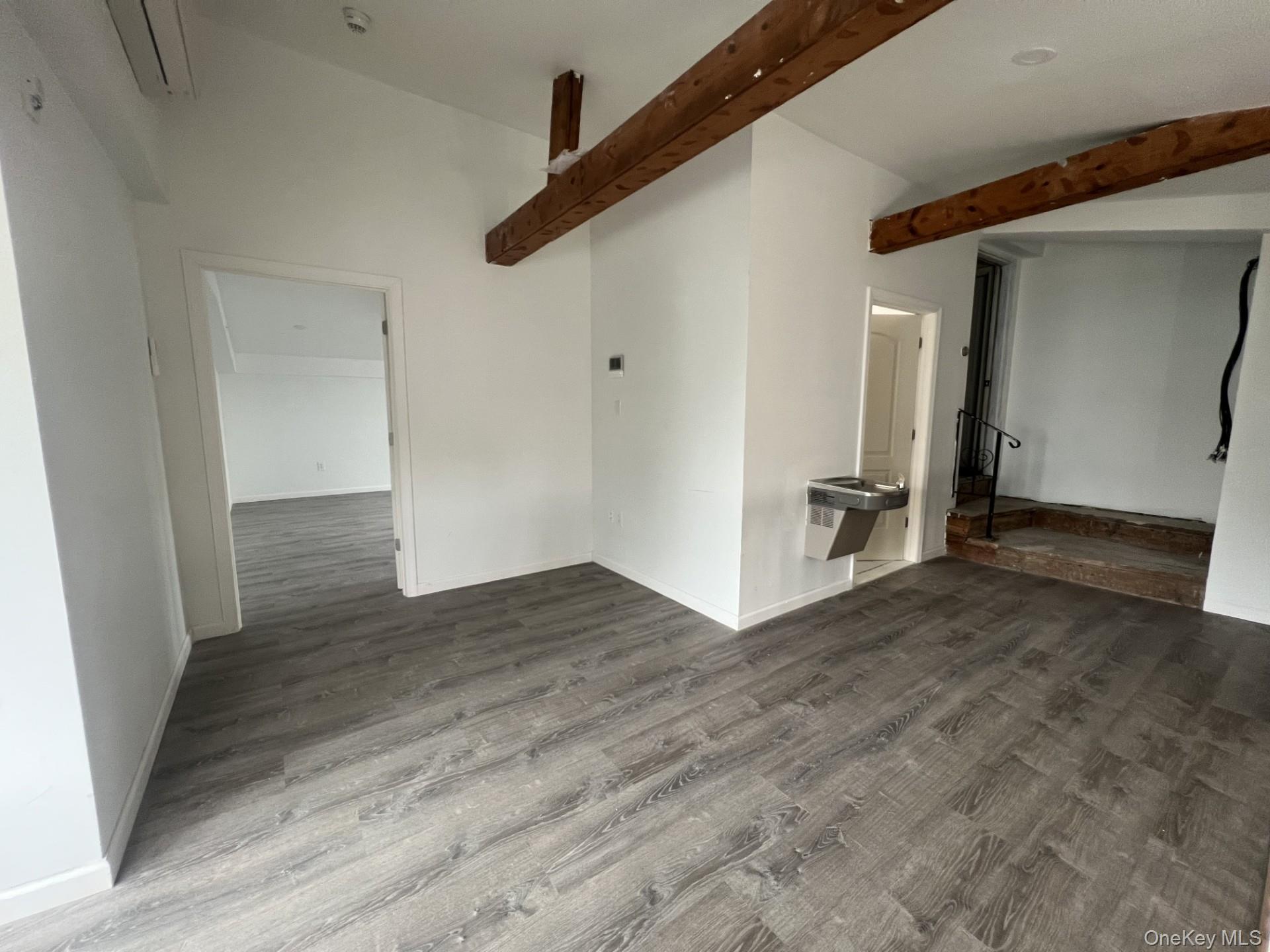 861 Midland Avenue Property Photo 4