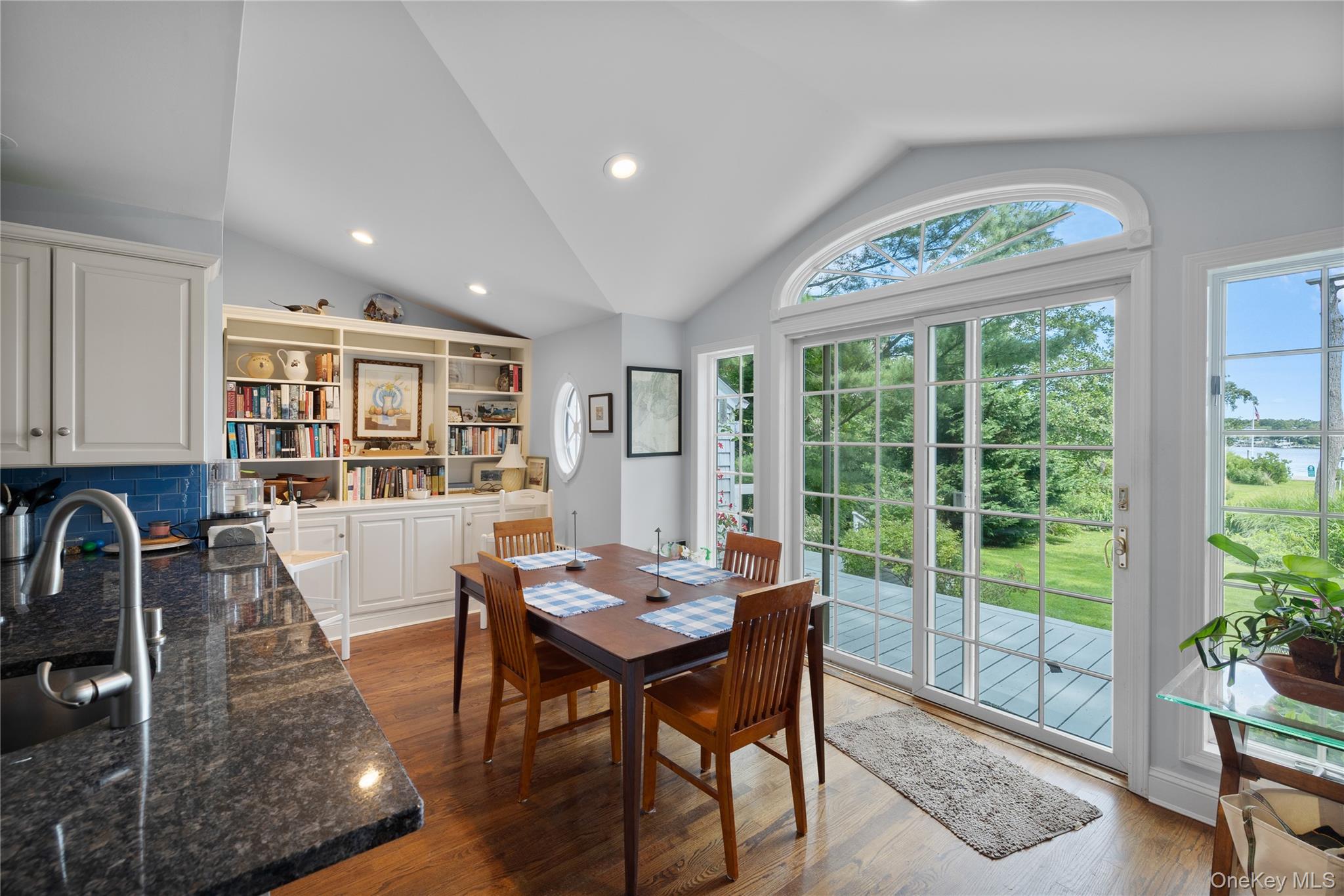 279 Great River Road Property Photo 5