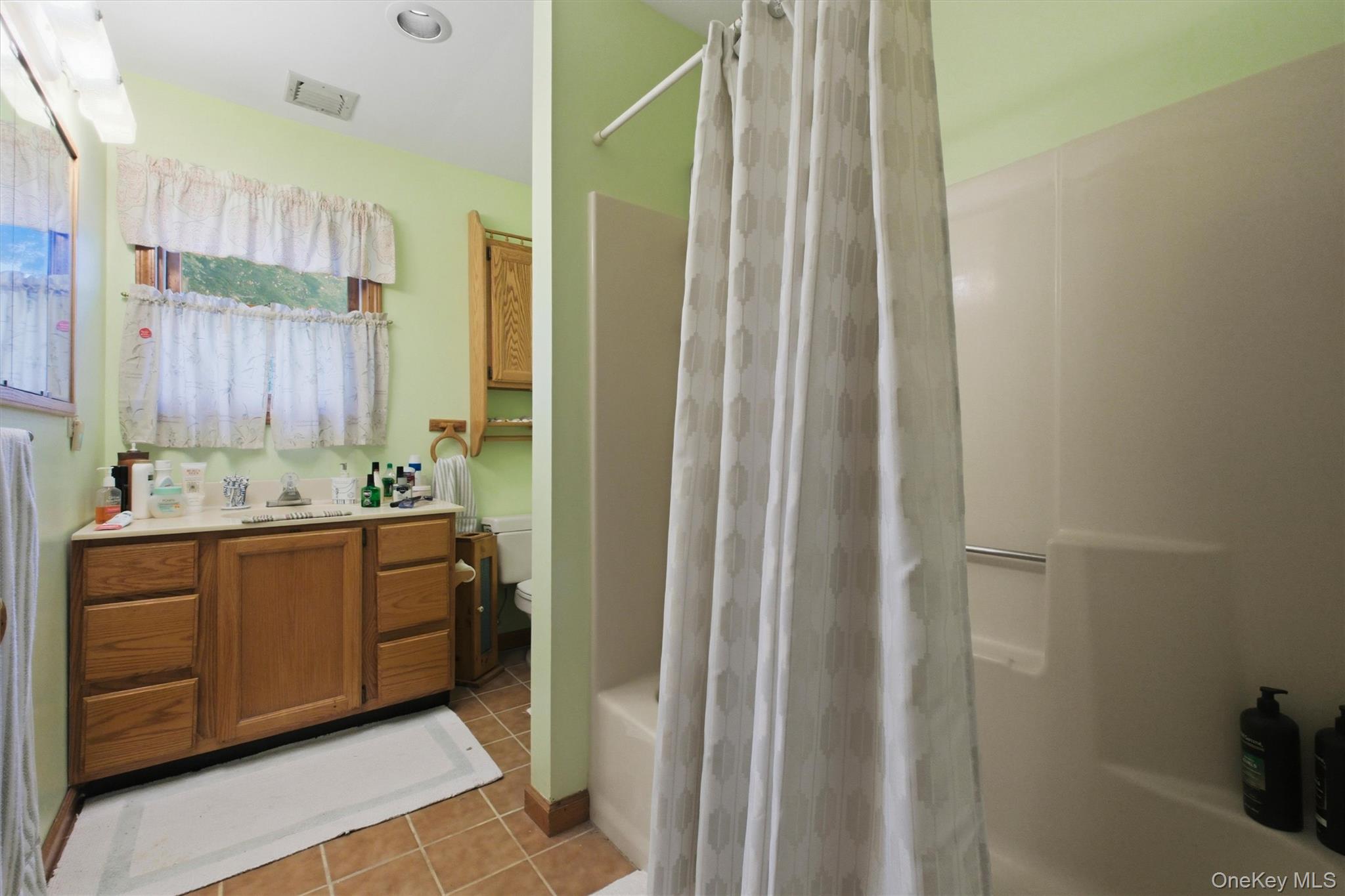 4 Chaucer Road Property Photo 32