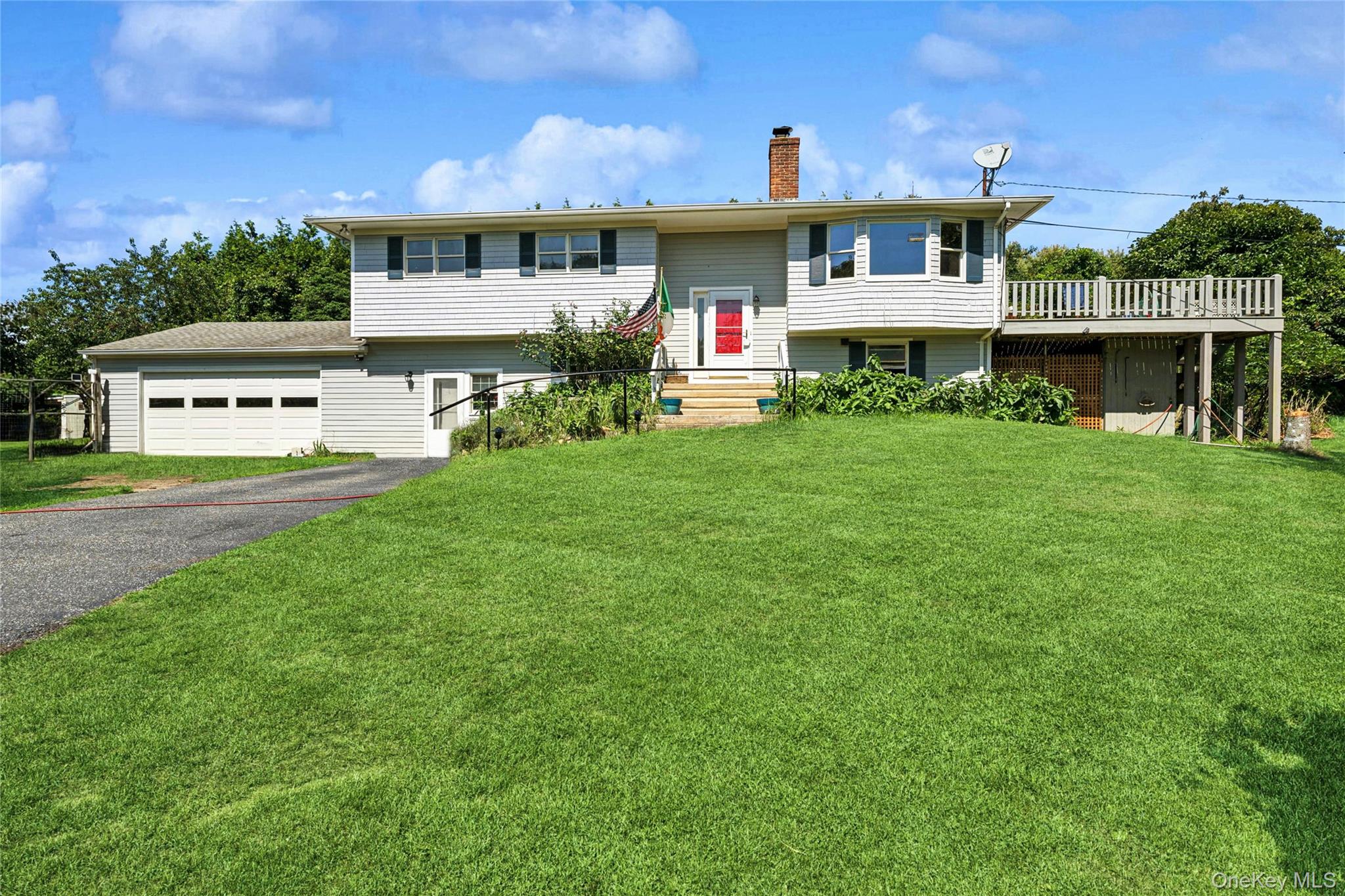 84 N Surfside Avenue Property Photo 2