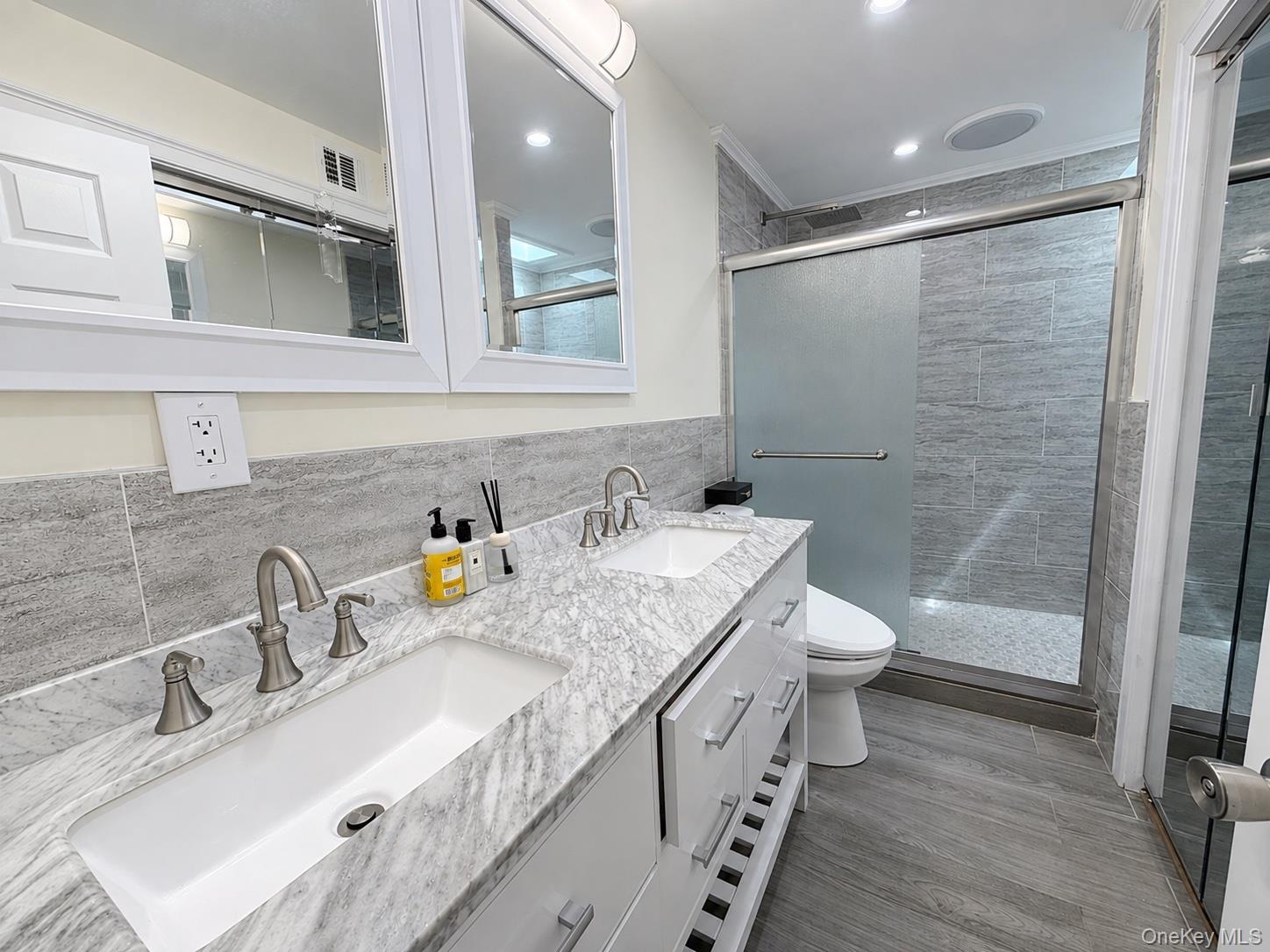 25 Charter Avenue Property Photo 16