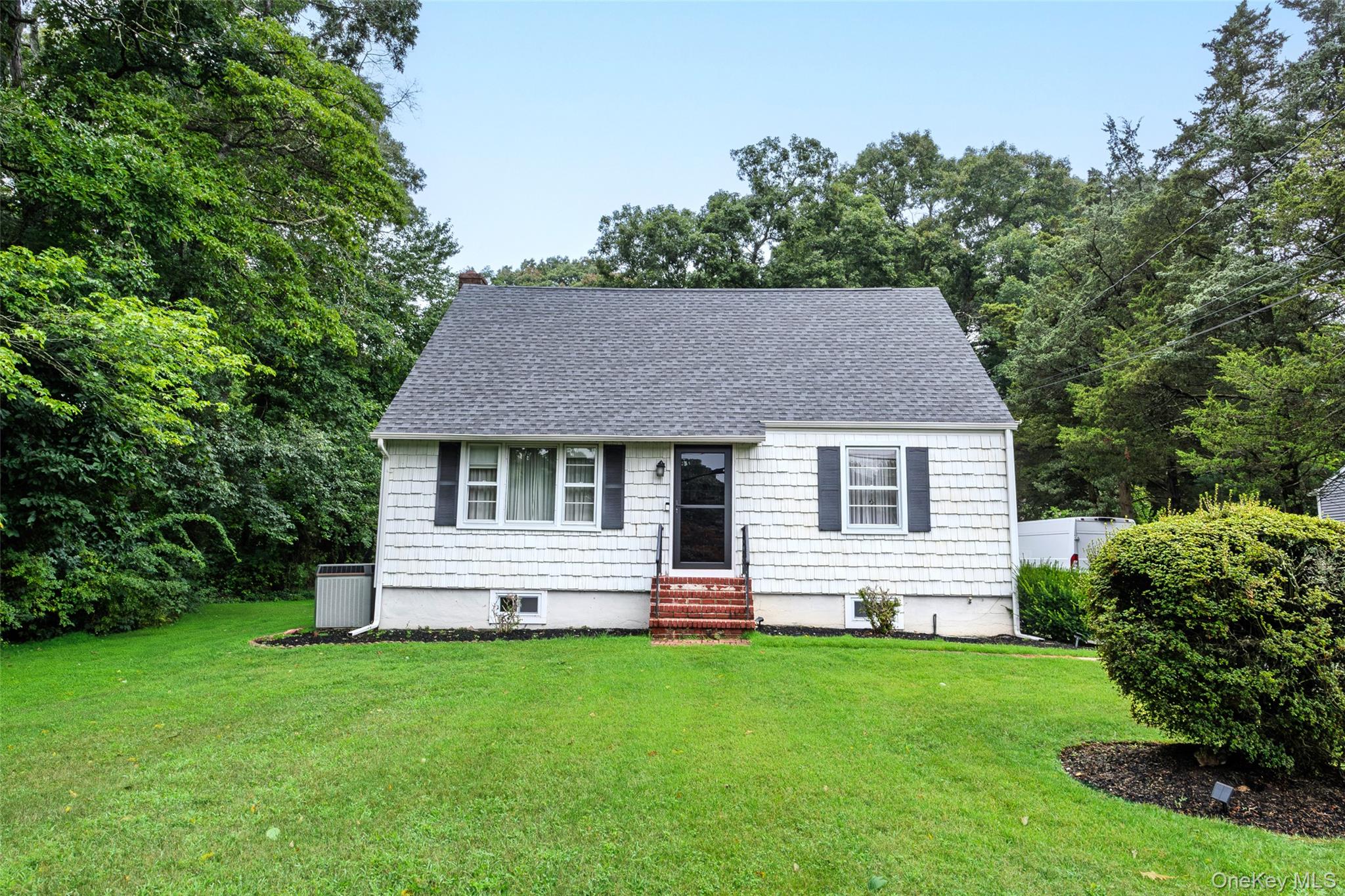 99 Warner Road Property Photo 3