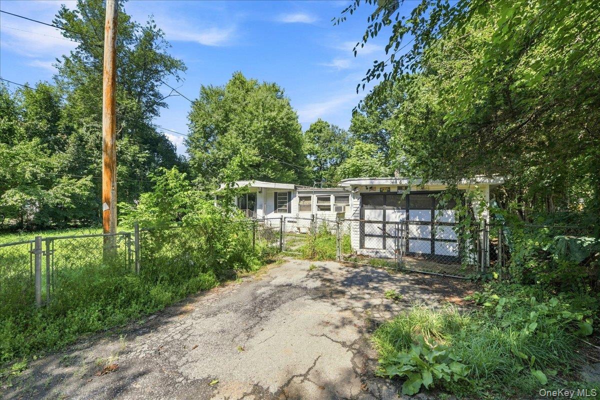 44 Oak Drive Property Photo 2