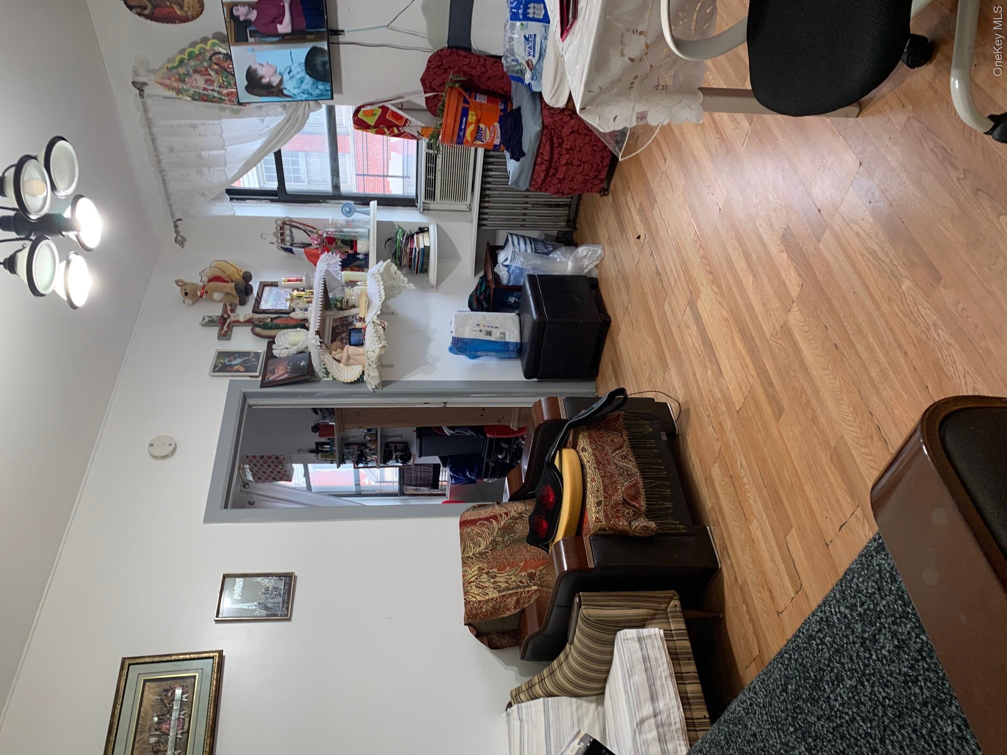 83 Irving Avenue Property Photo 12