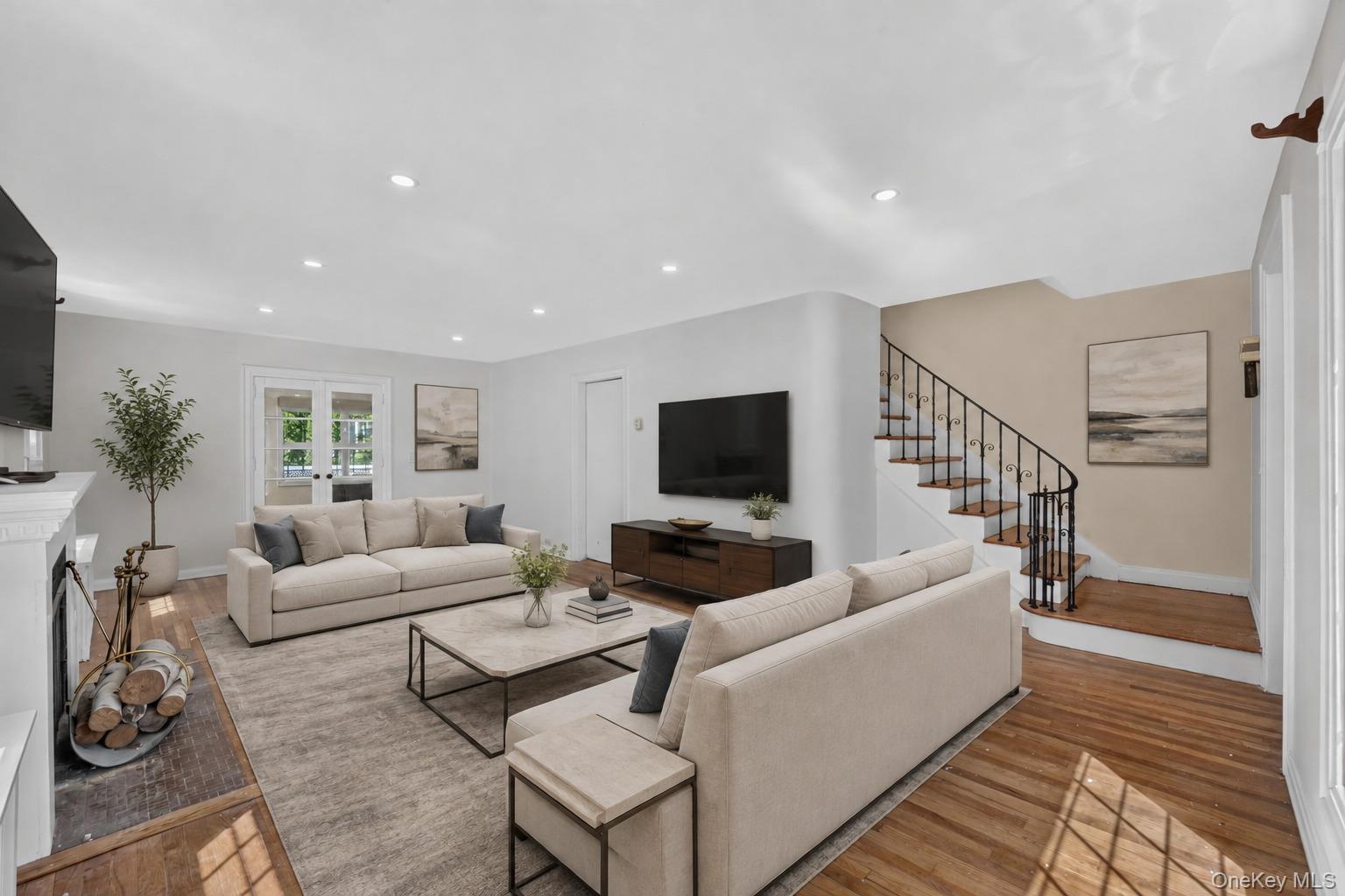11 1st Place Property Photo 2