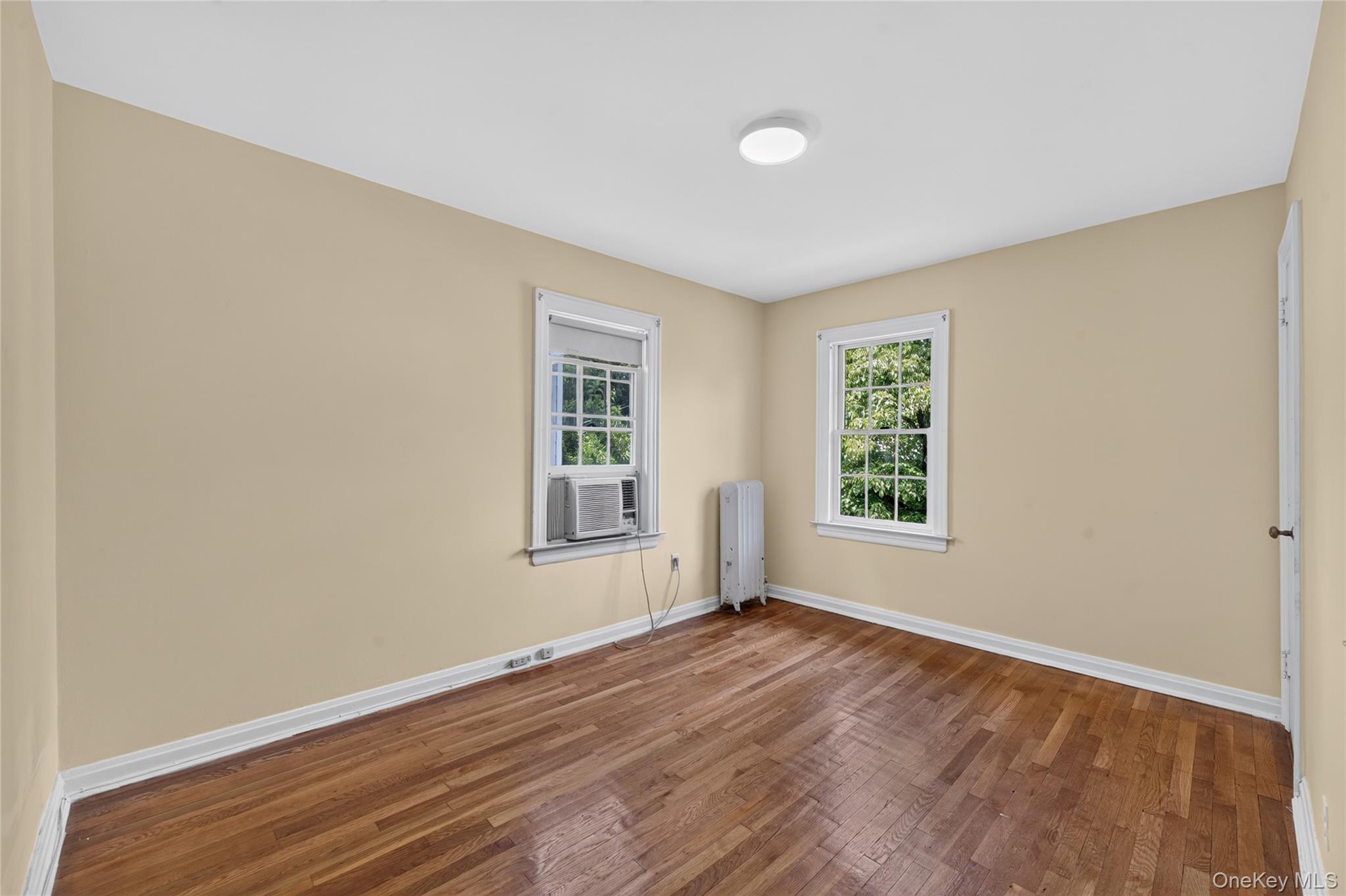 11 1st Place Property Photo 8