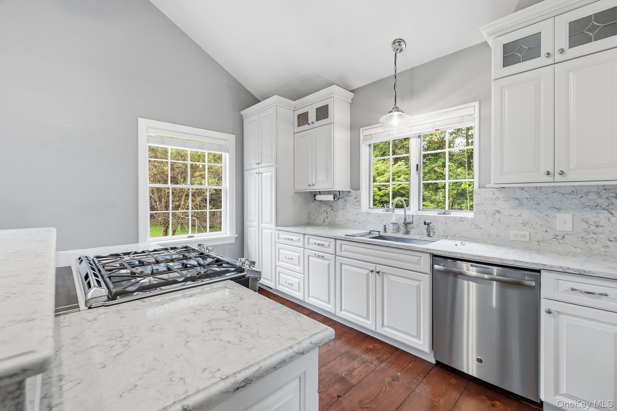 66 Marion Avenue Property Photo 16