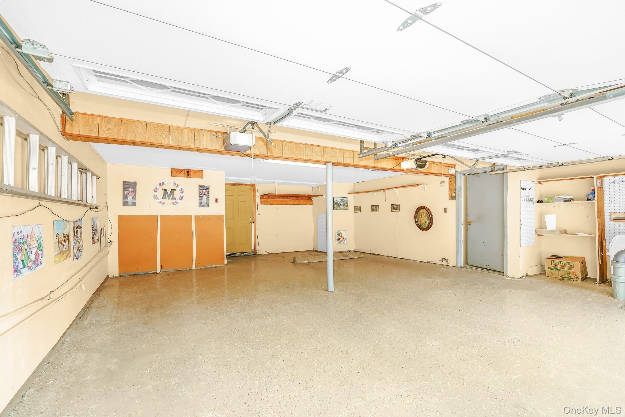 221 Roosevelt Avenue Property Photo 38
