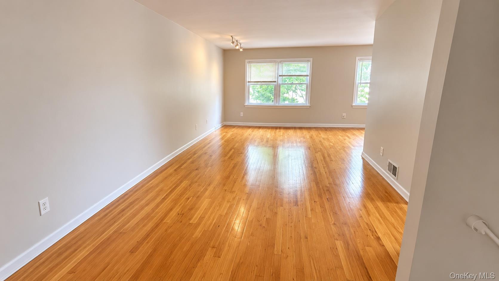 1533 208th Street Property Photo 6