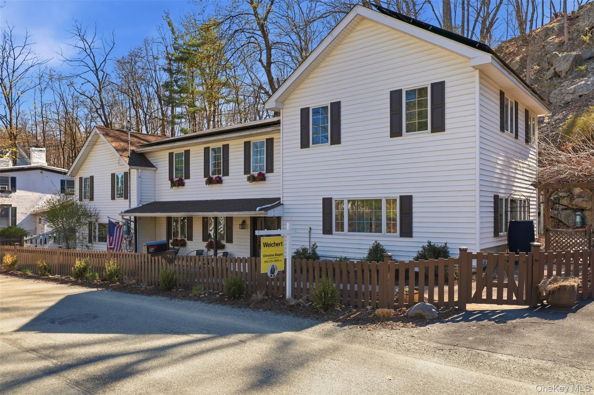24 Mountain Road Property Photo 2