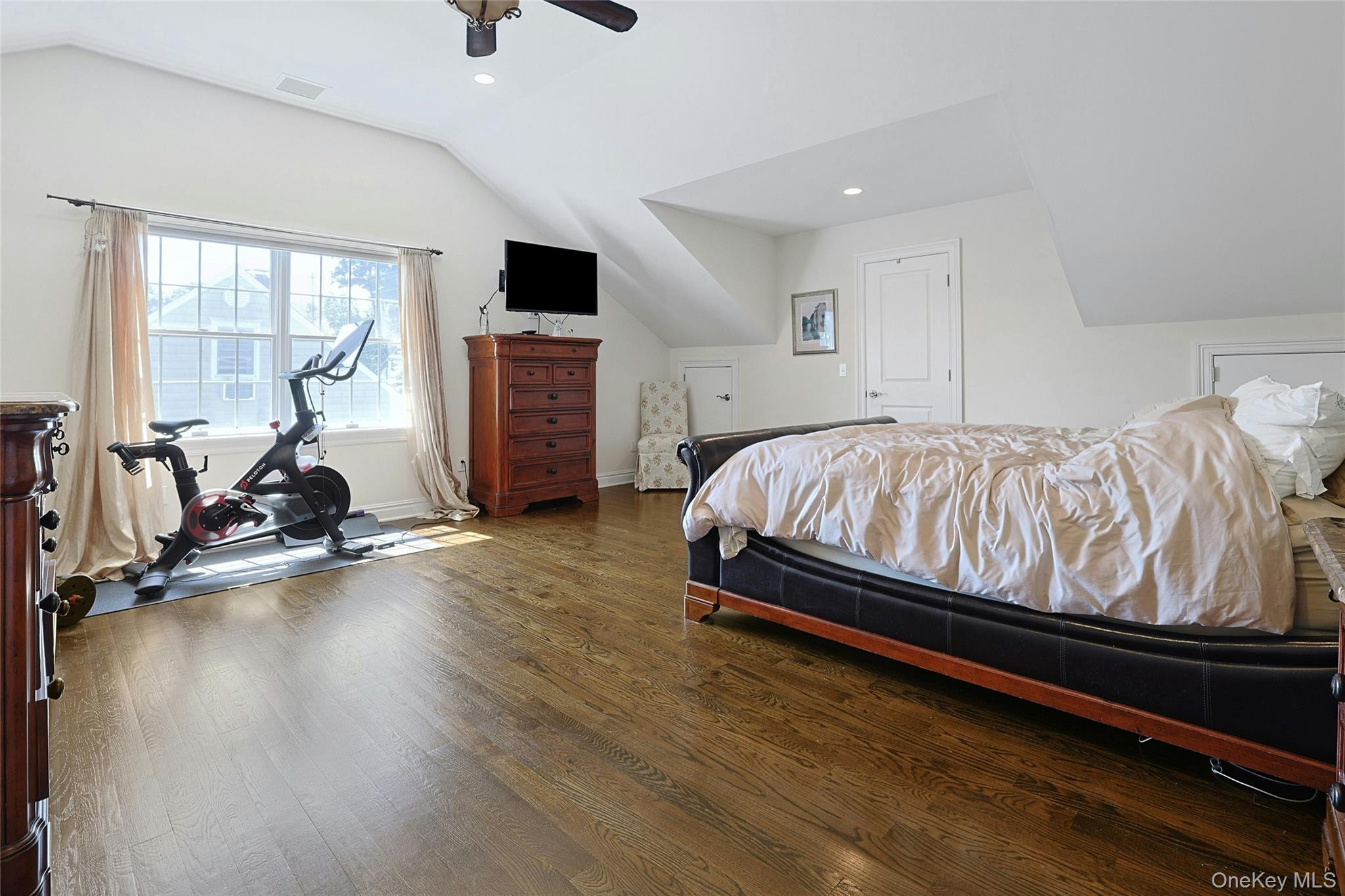266 Brighton Avenue Property Photo 28
