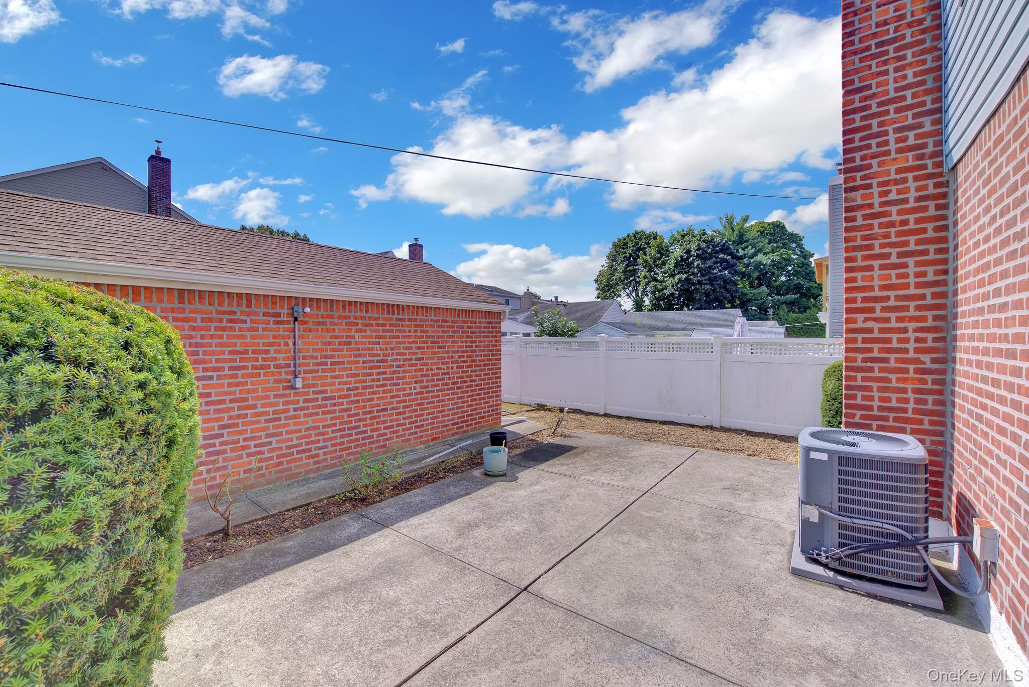 409 Saint Agnes Place Property Photo 28