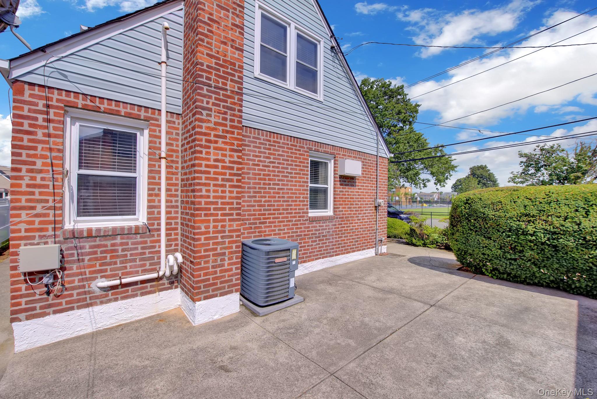 409 Saint Agnes Place Property Photo 29