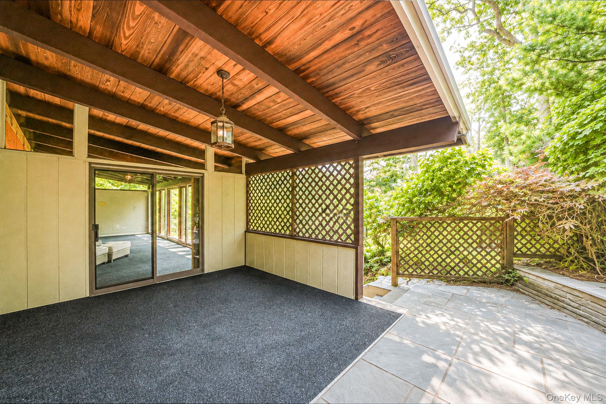 135 Oakside Drive Property Photo 10