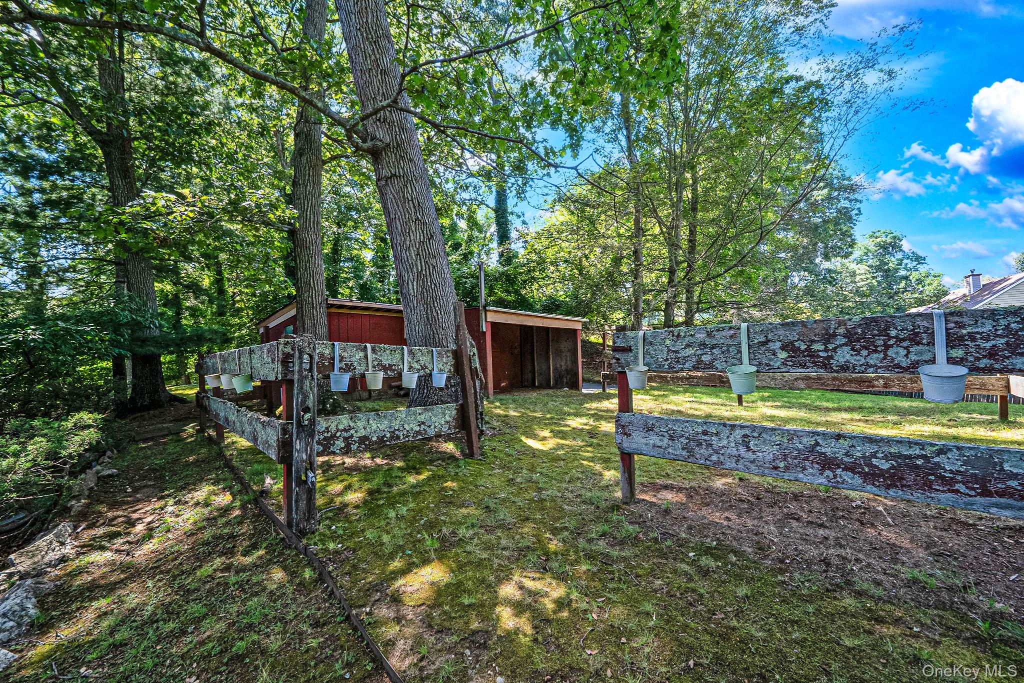 135 Oakside Drive Property Photo 18