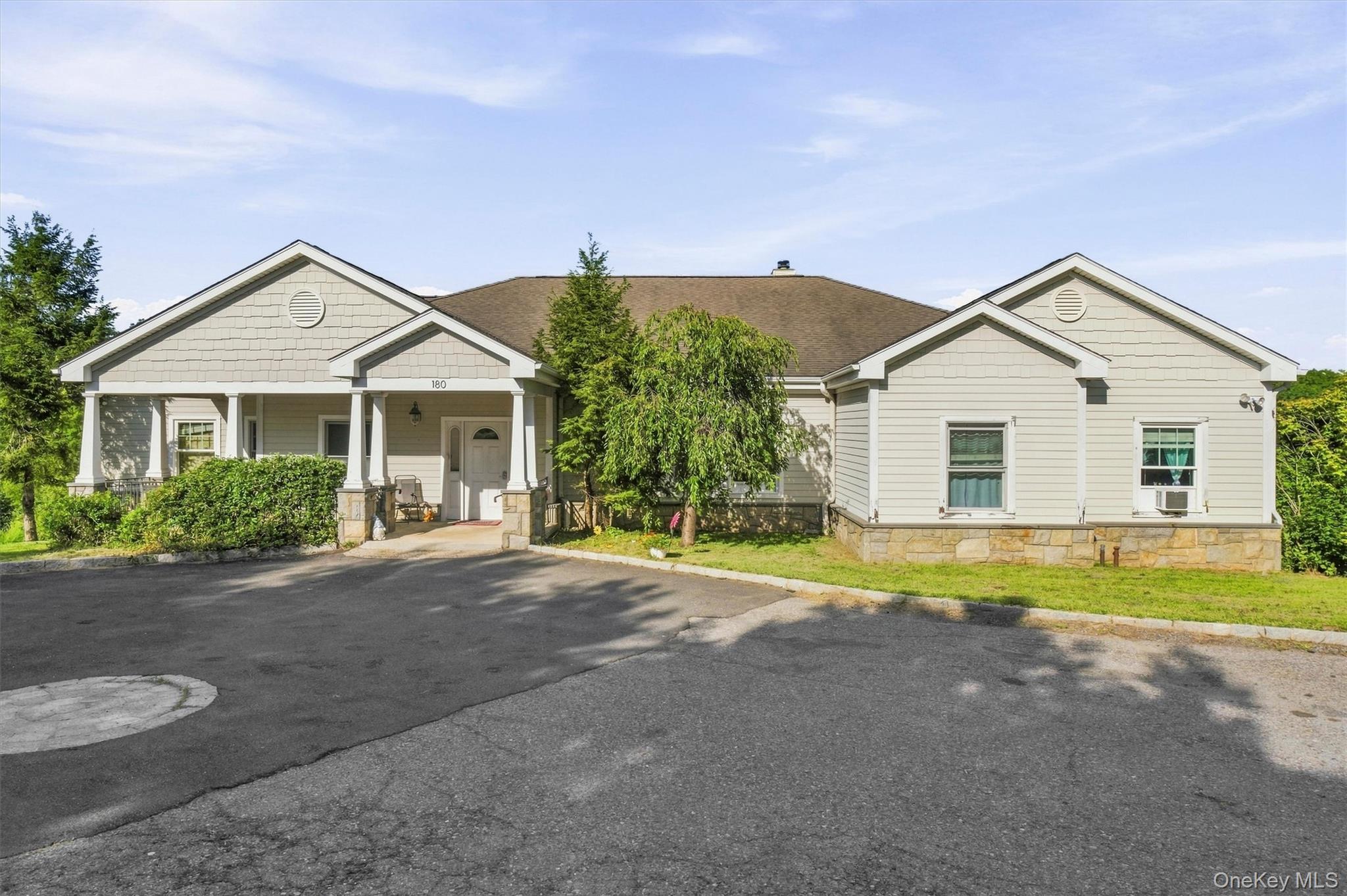 180 Simpson Road Property Photo 11