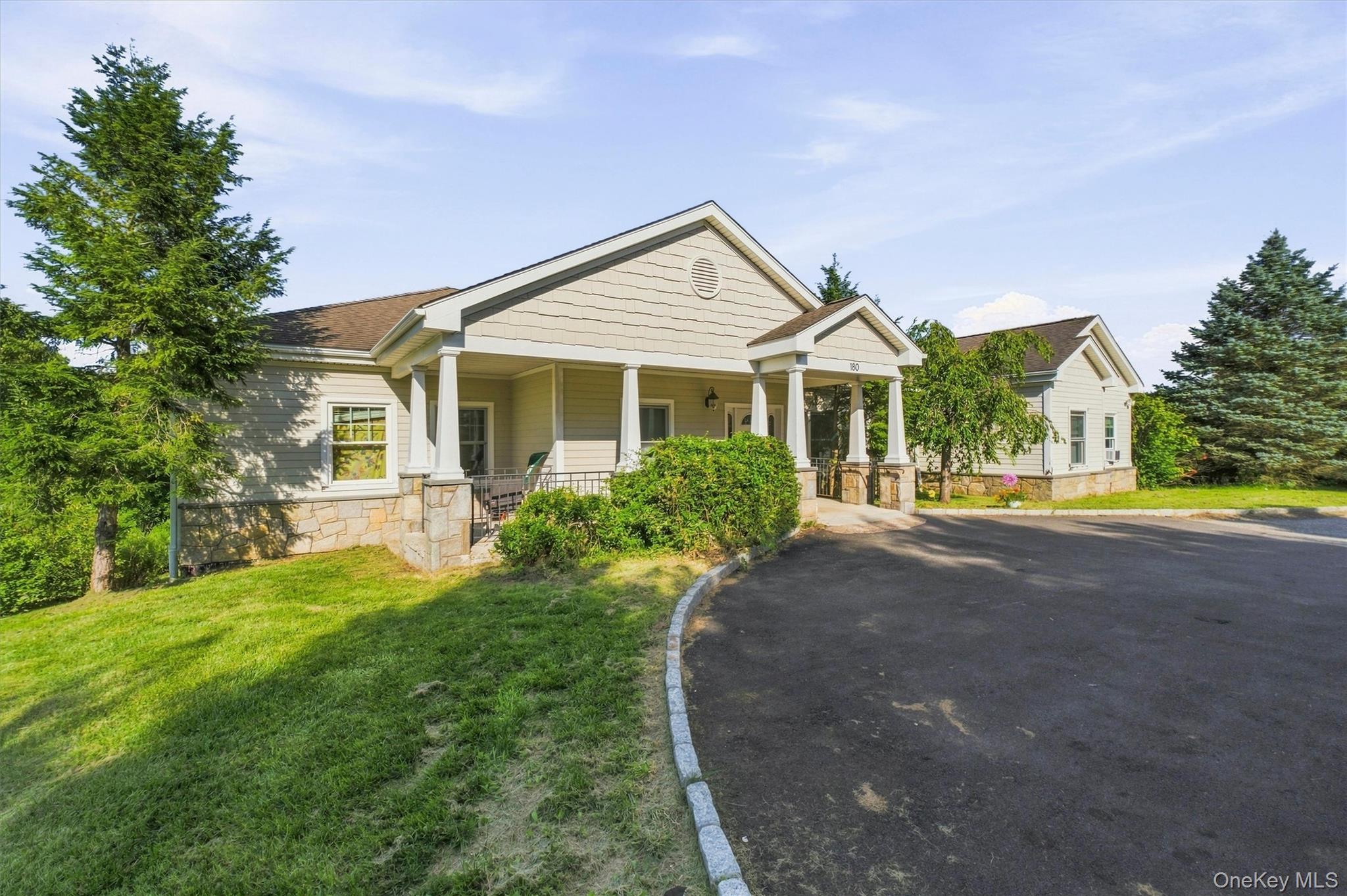 180 Simpson Road Property Photo 12
