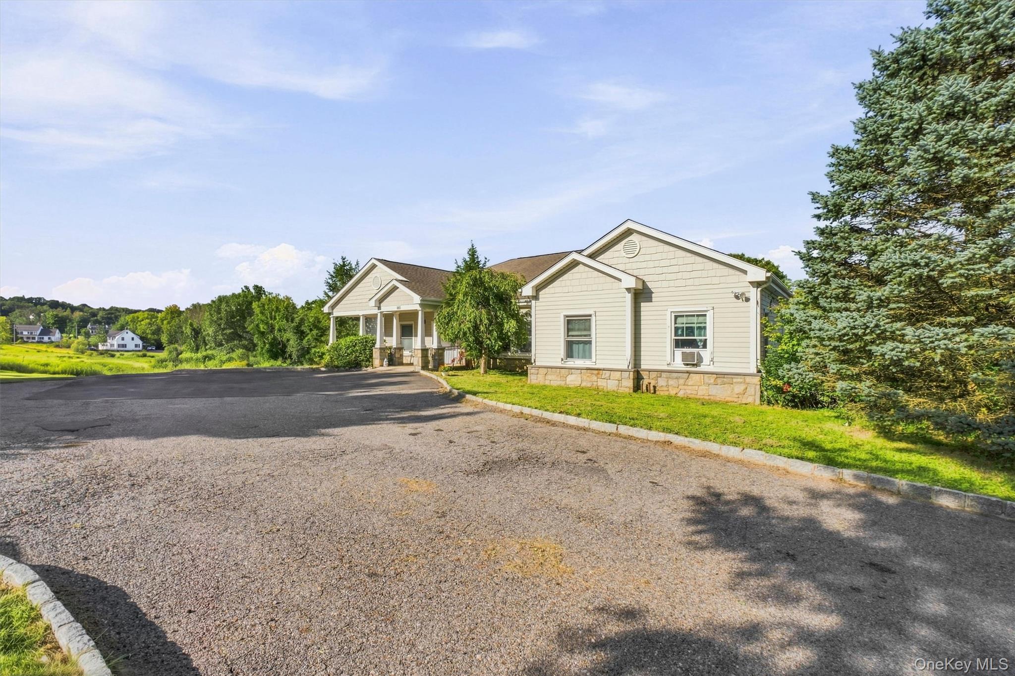 180 Simpson Road Property Photo 15