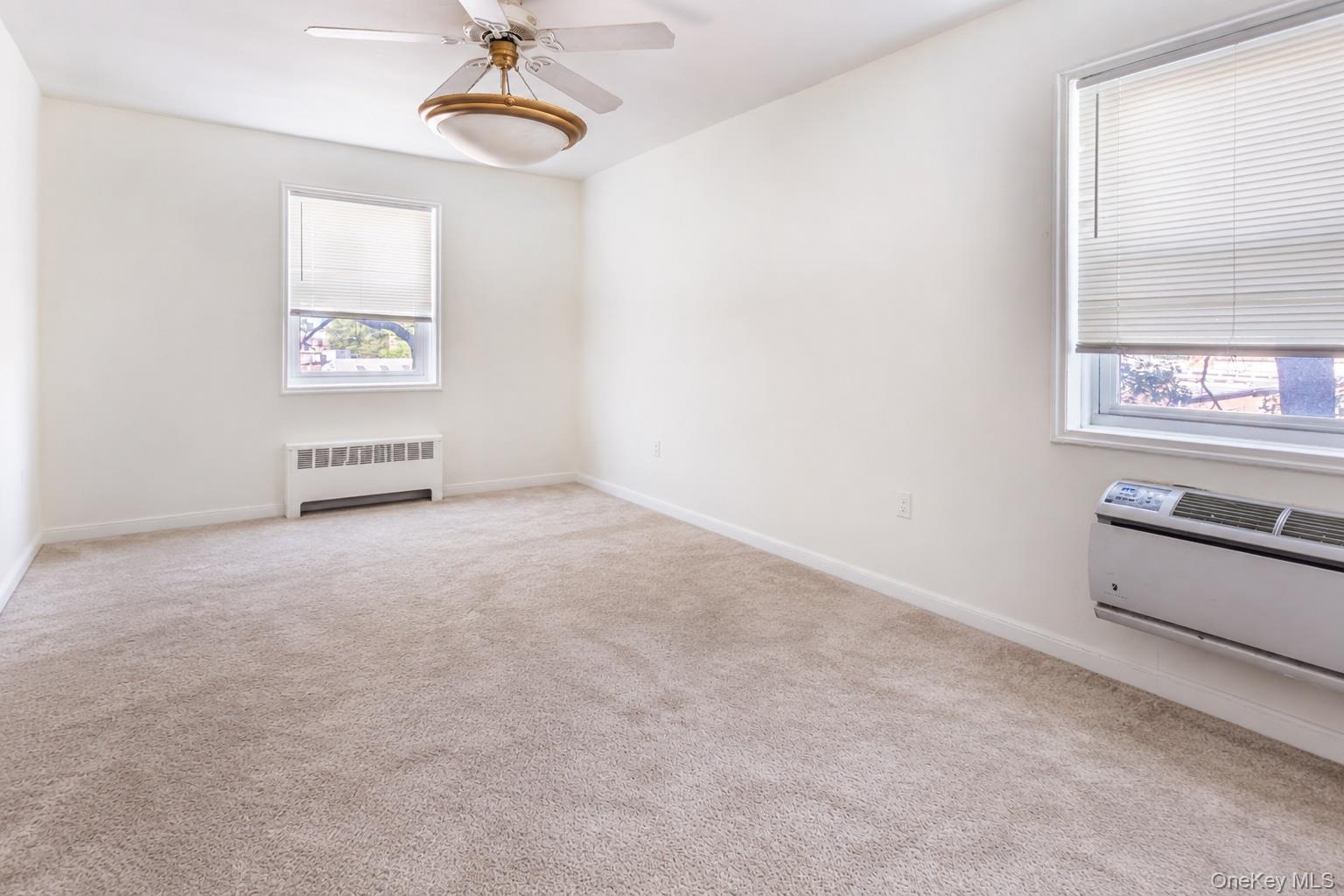 66-92 Selfridge 3j Property Photo 2