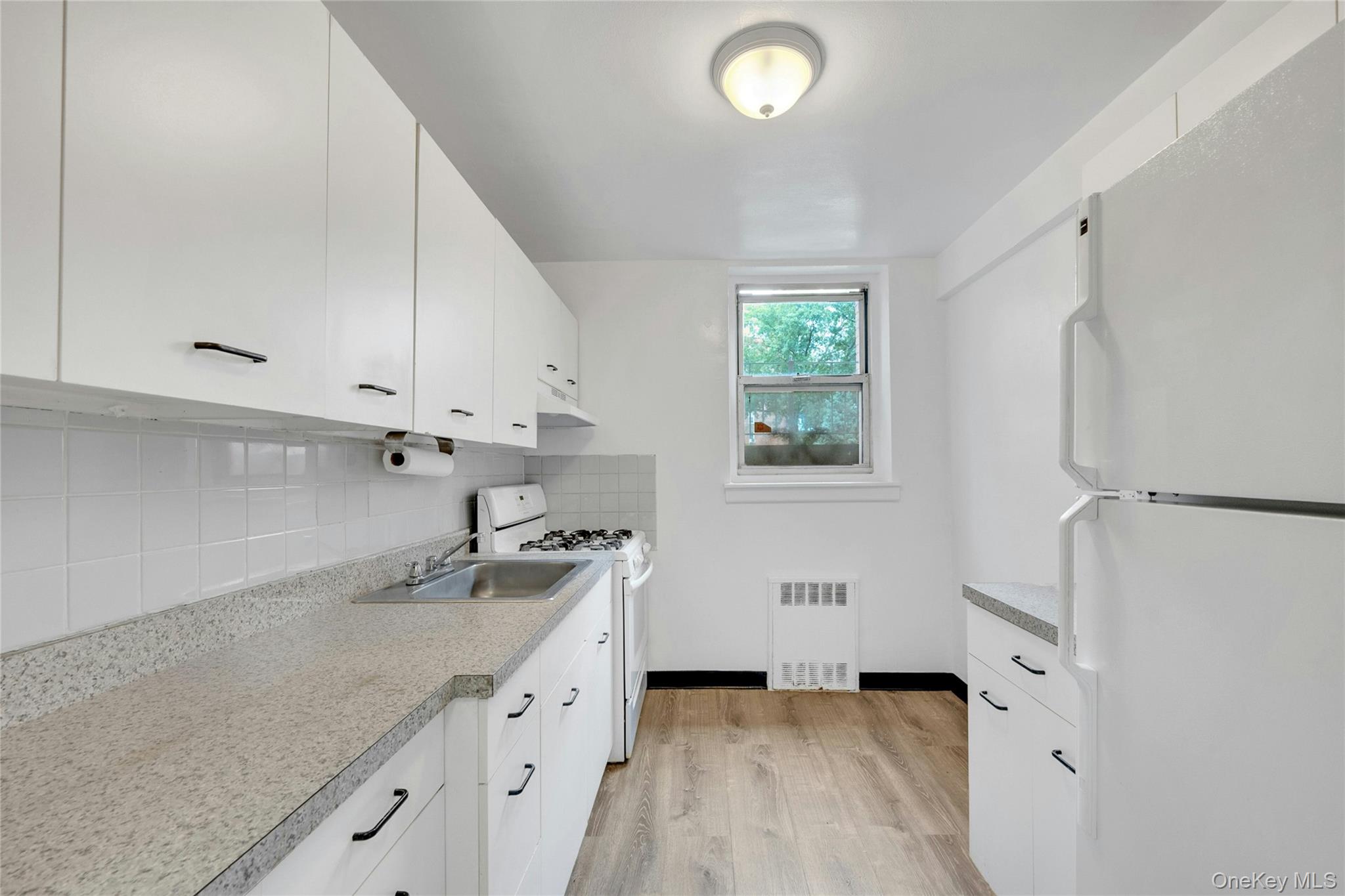 5610 Netherland Avenue 1g Property Photo 1