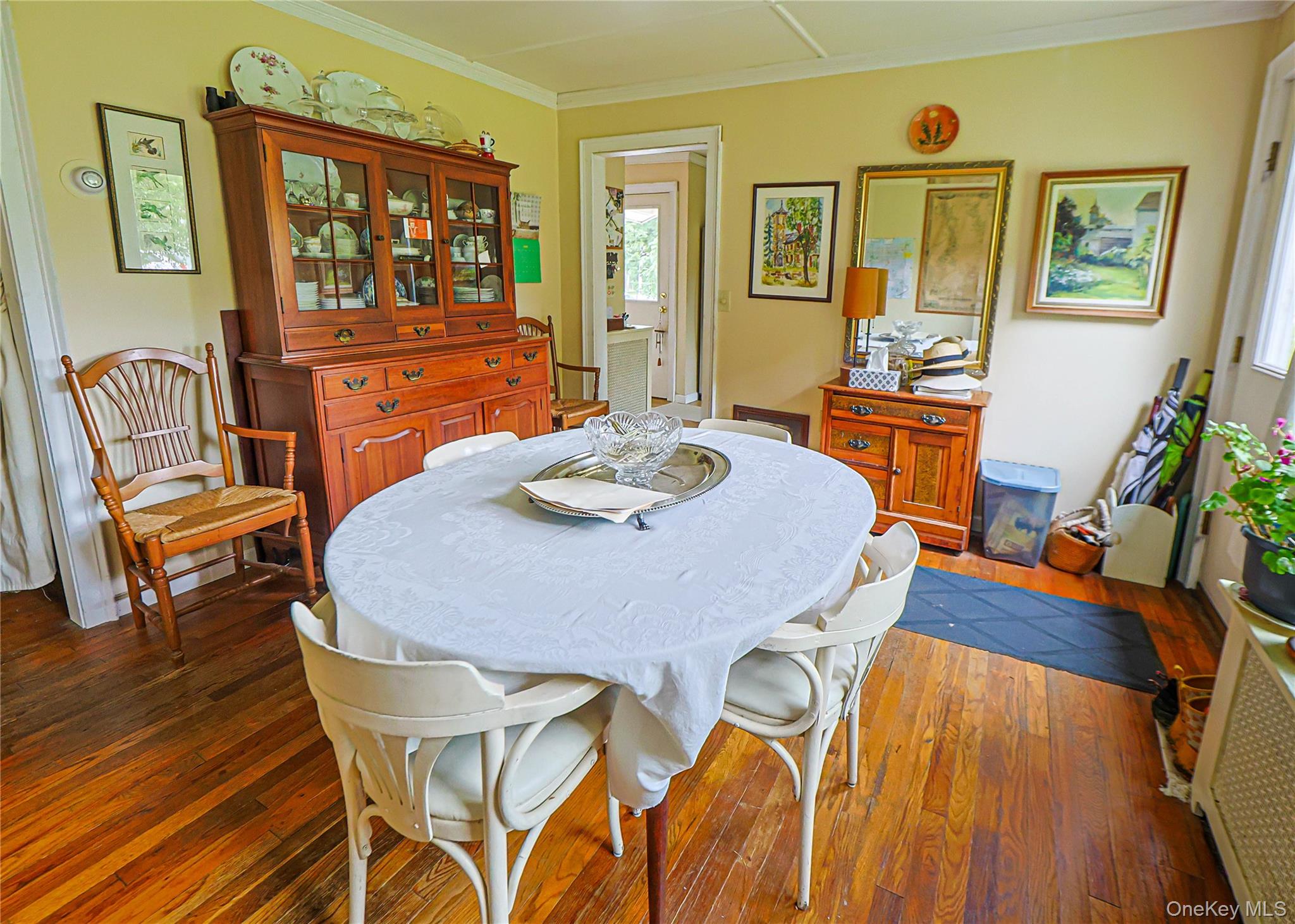 1085 Violet Avenue Property Photo 8