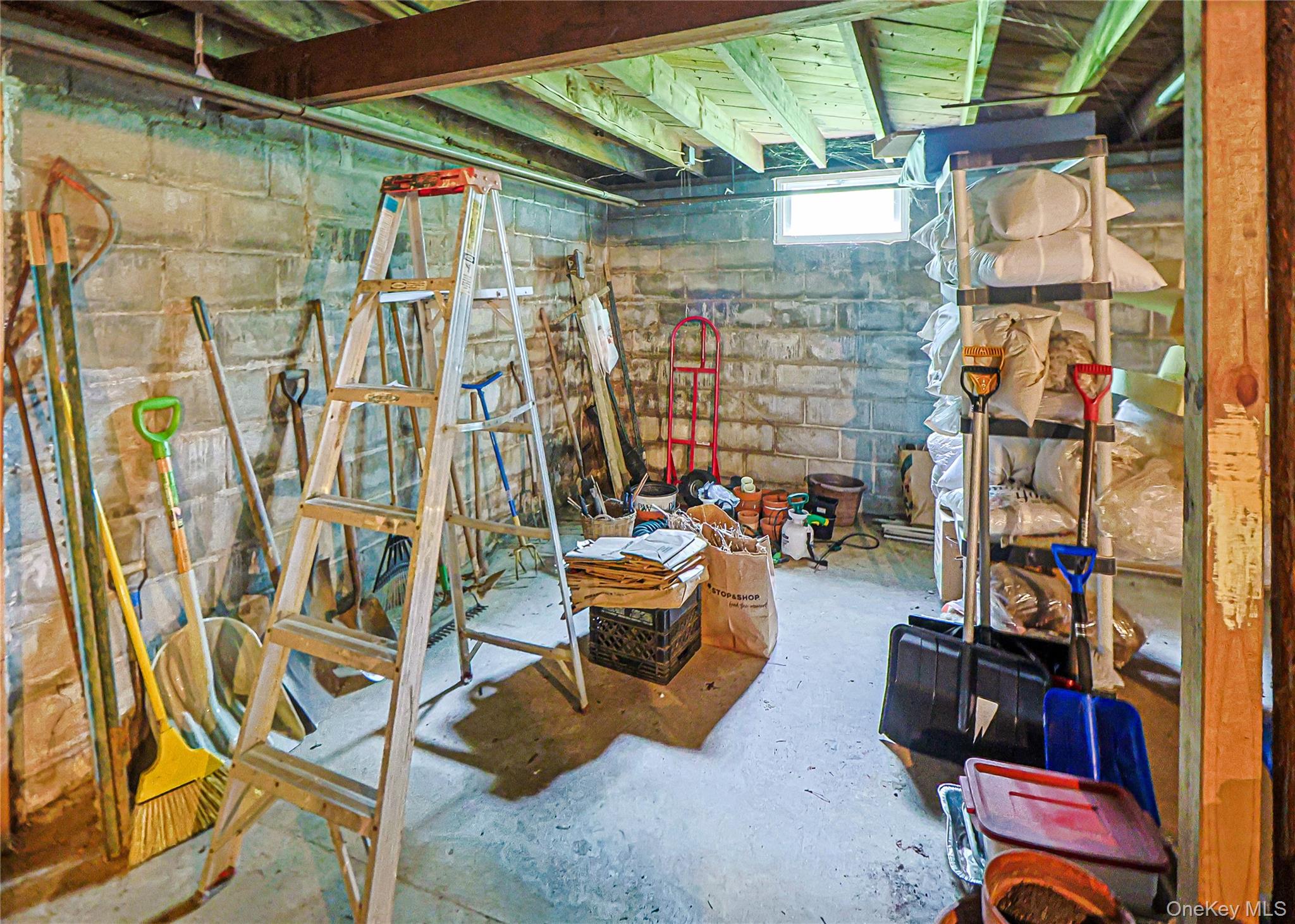 1085 Violet Avenue Property Photo 33