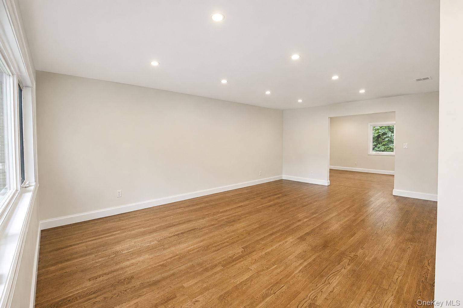 441 Roslyn Road Property Photo 18