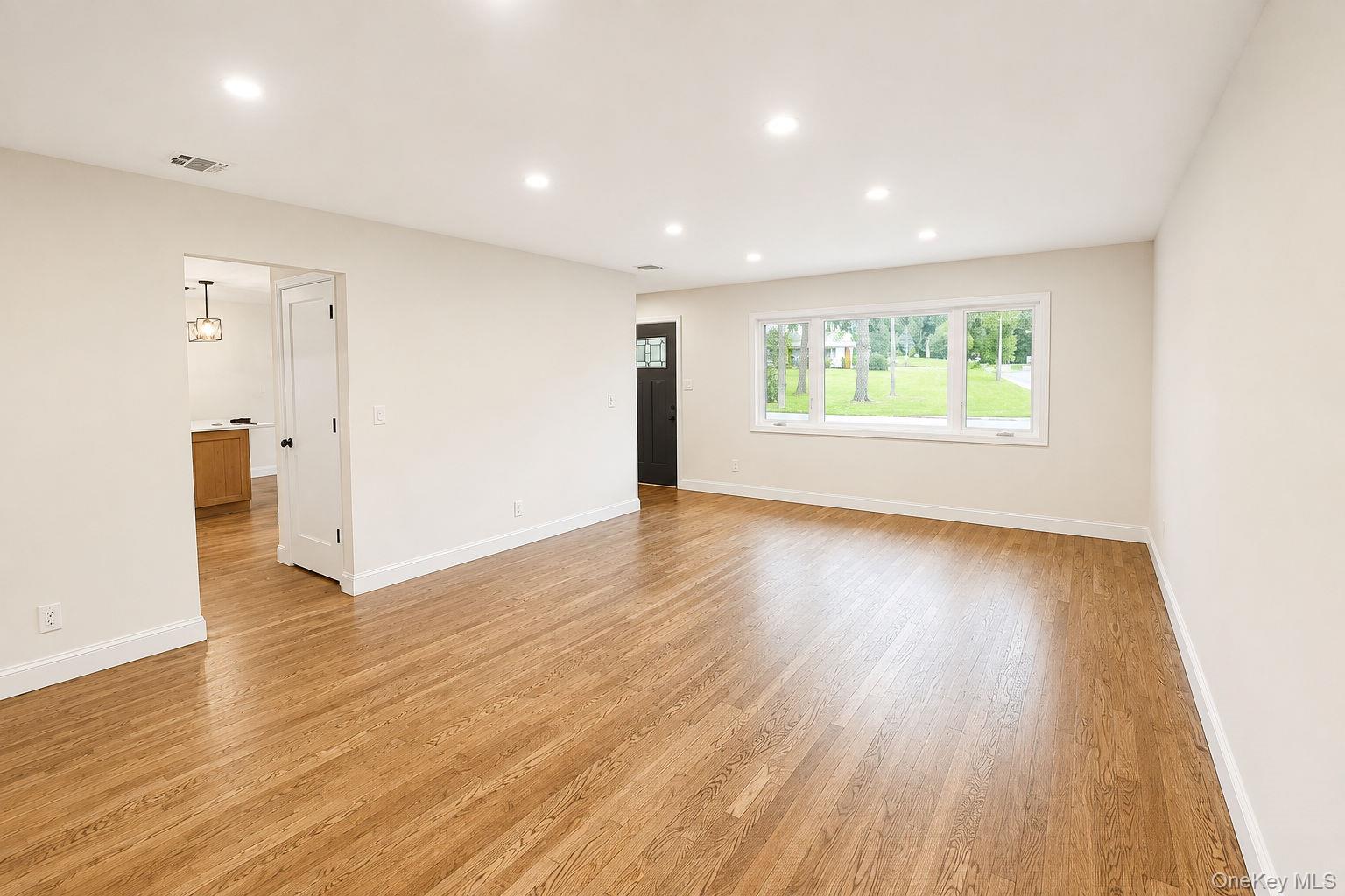 441 Roslyn Road Property Photo 20