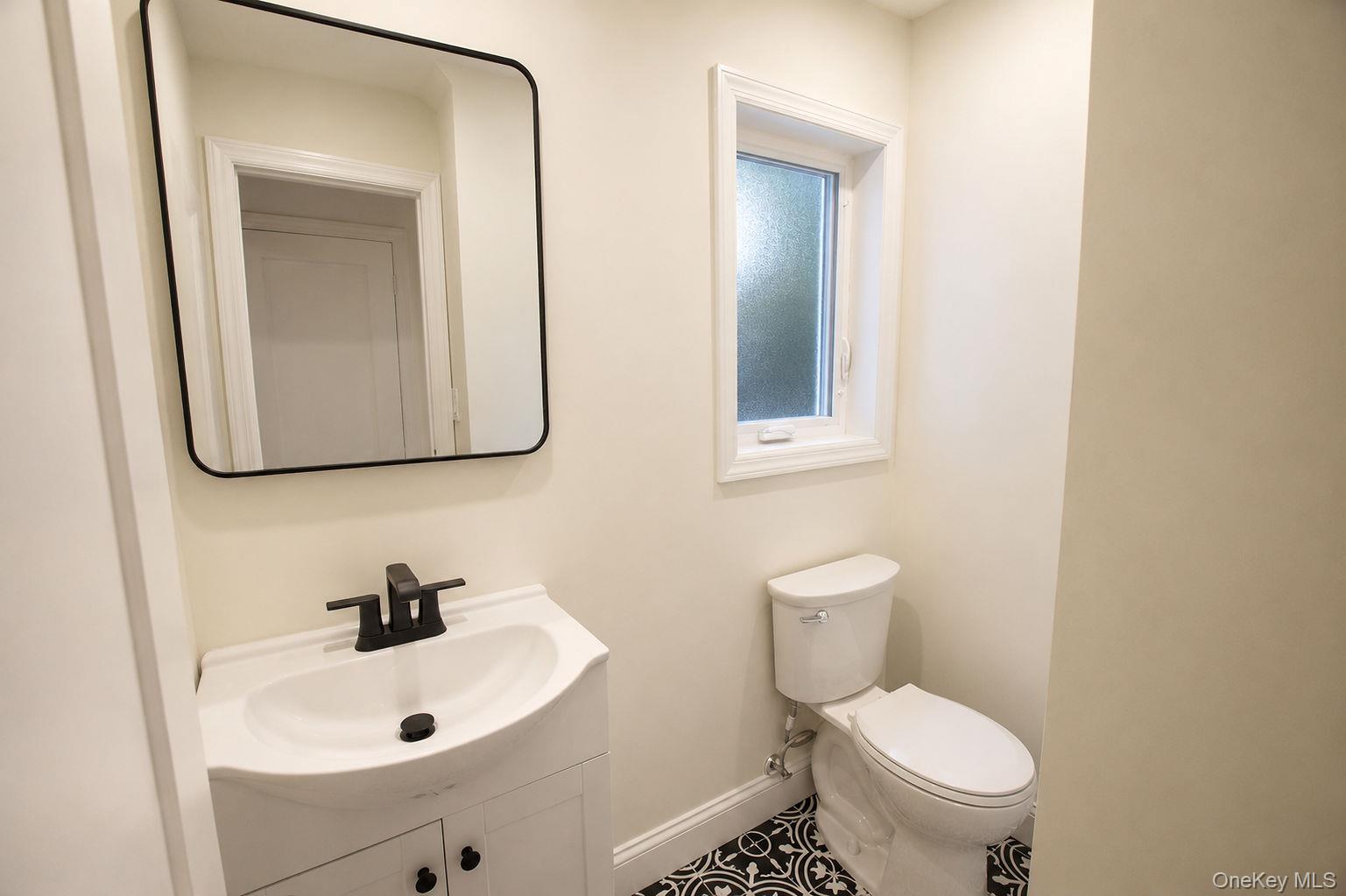 441 Roslyn Road Property Photo 25