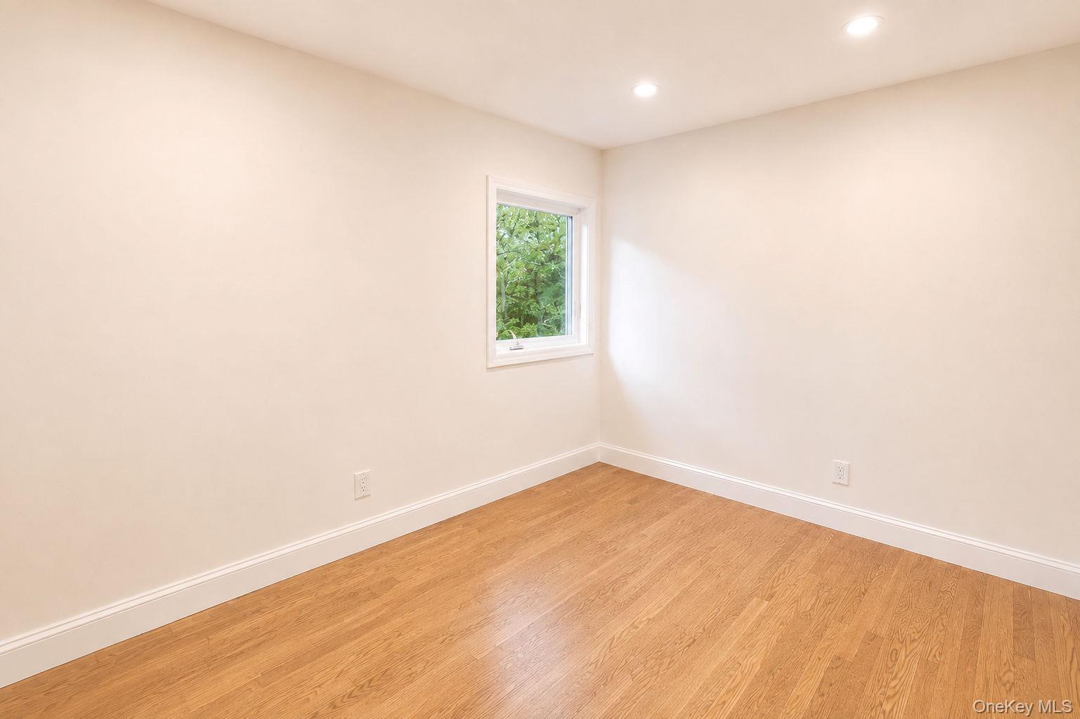 441 Roslyn Road Property Photo 38
