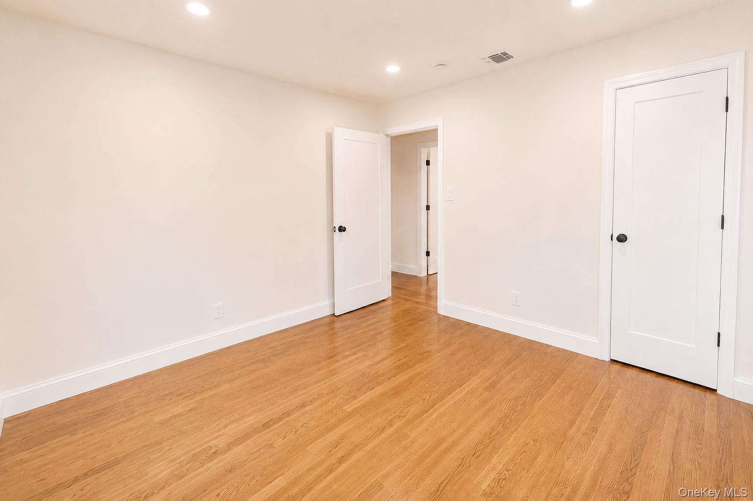 441 Roslyn Road Property Photo 40
