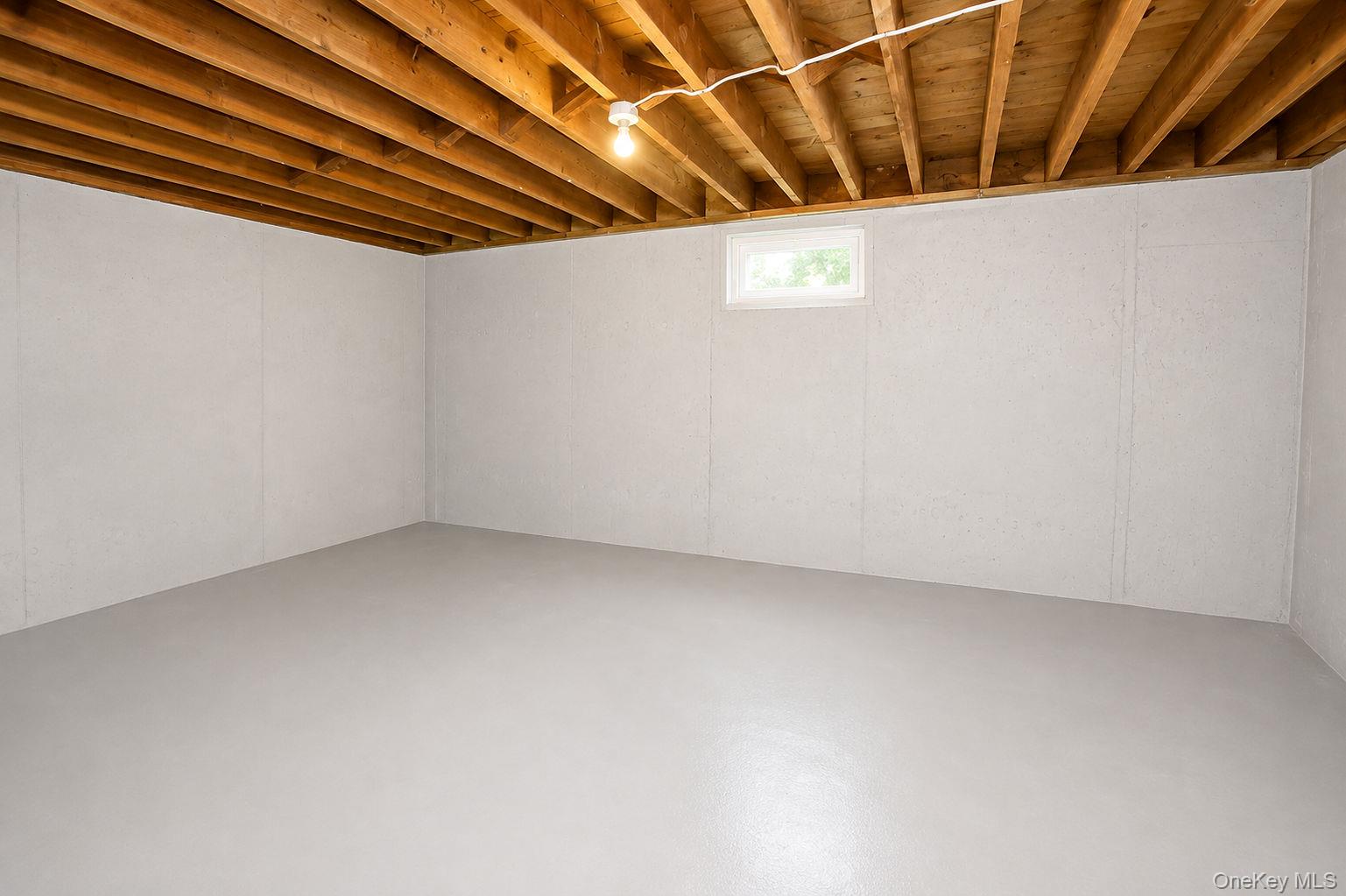 441 Roslyn Road Property Photo 44
