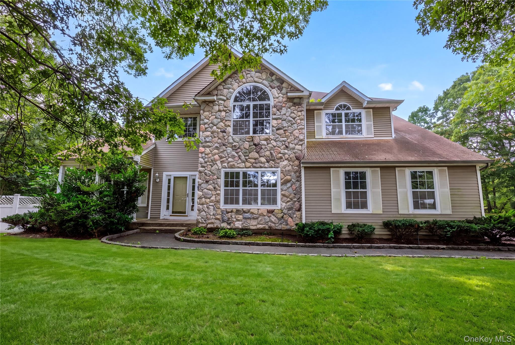 16 Jacobsen Court Property Photo 2