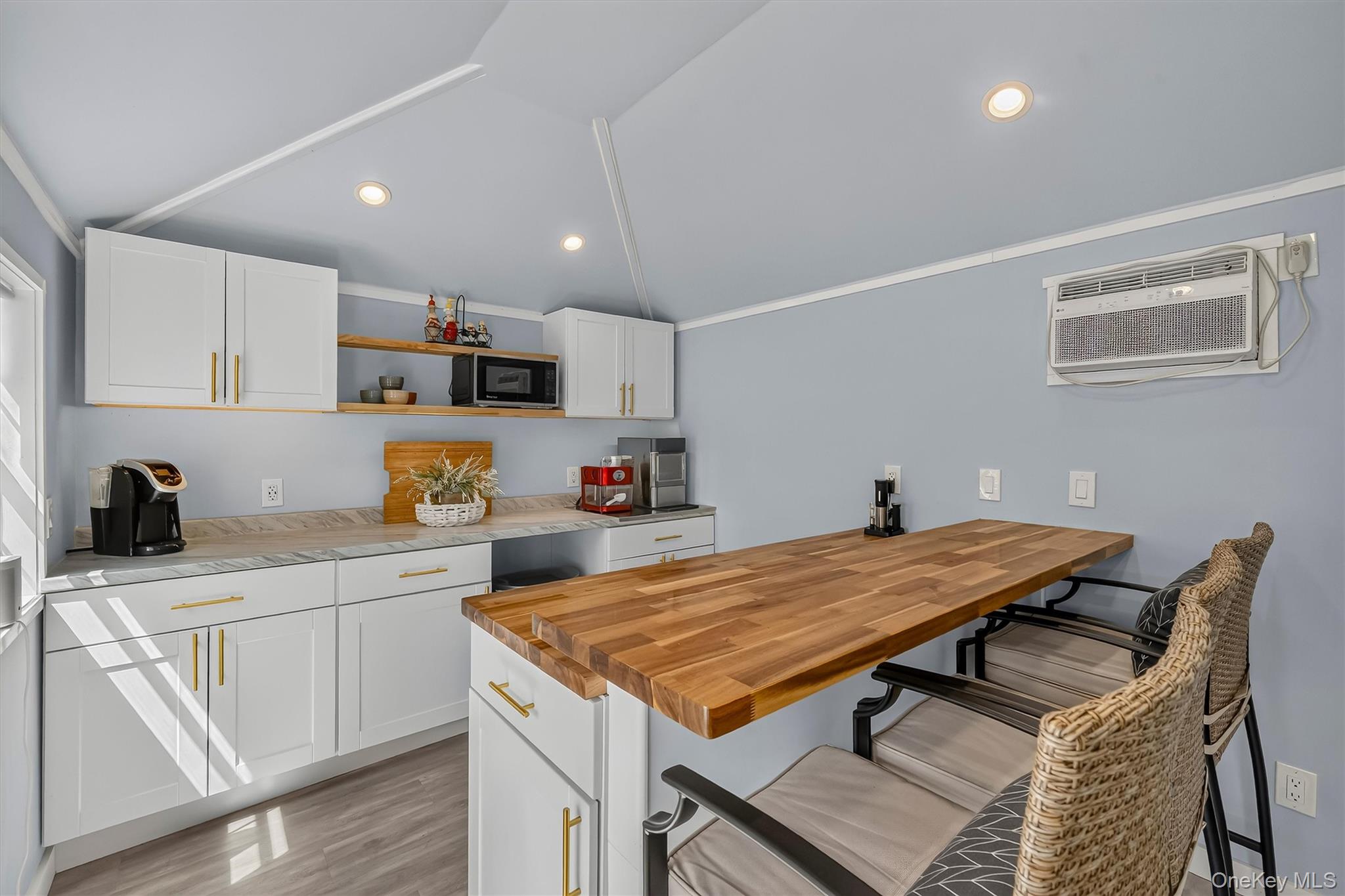 112 Mercury Court Property Photo 41