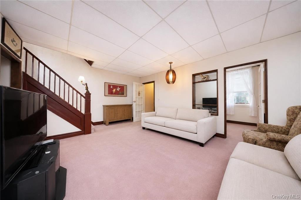 1024 68th Street Property Photo 3