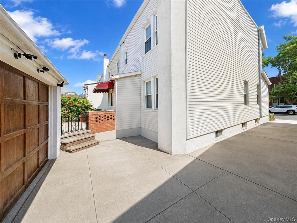 1024 68th Street Property Photo 21