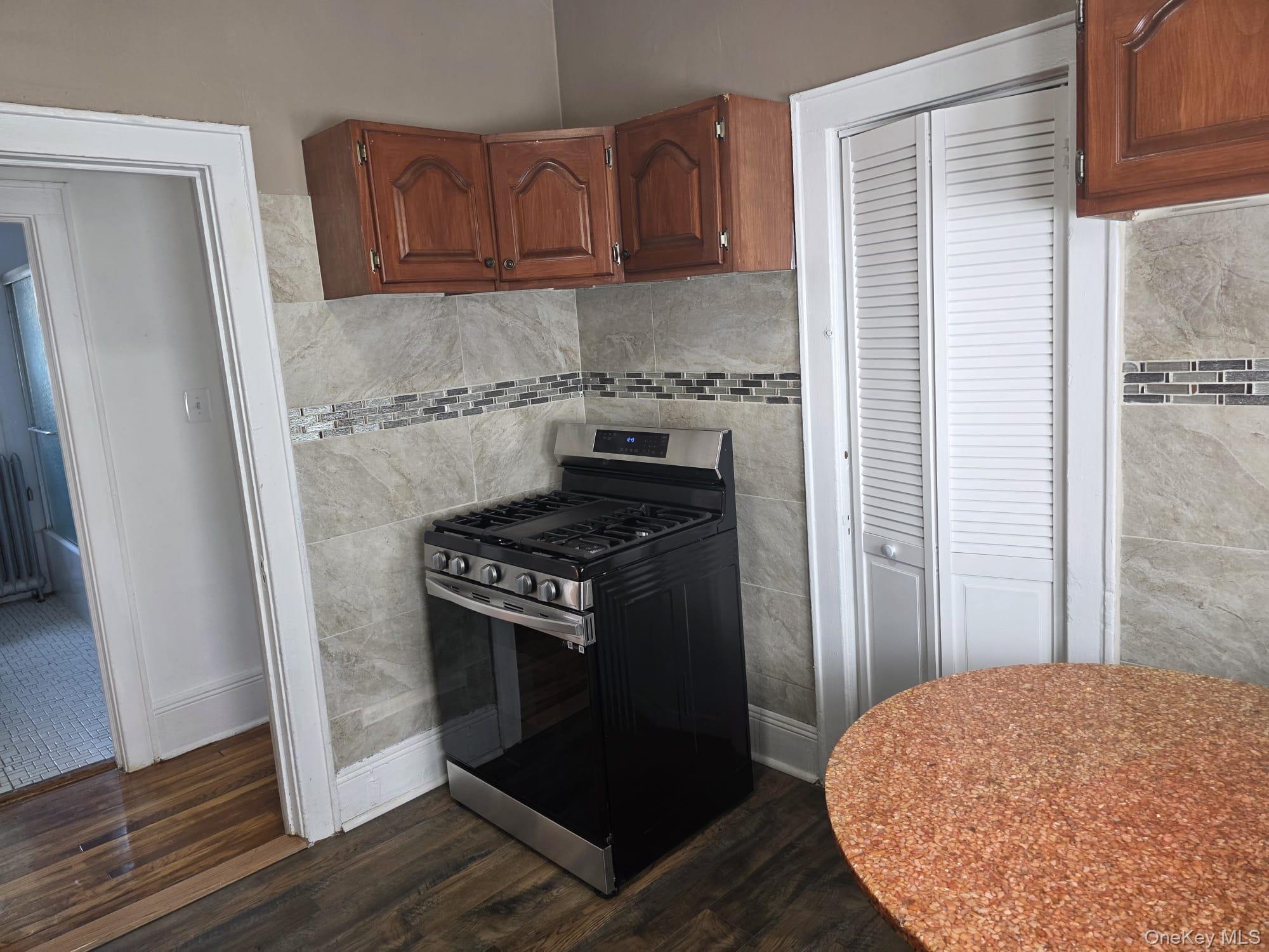420 Bedford Avenue Property Photo 11