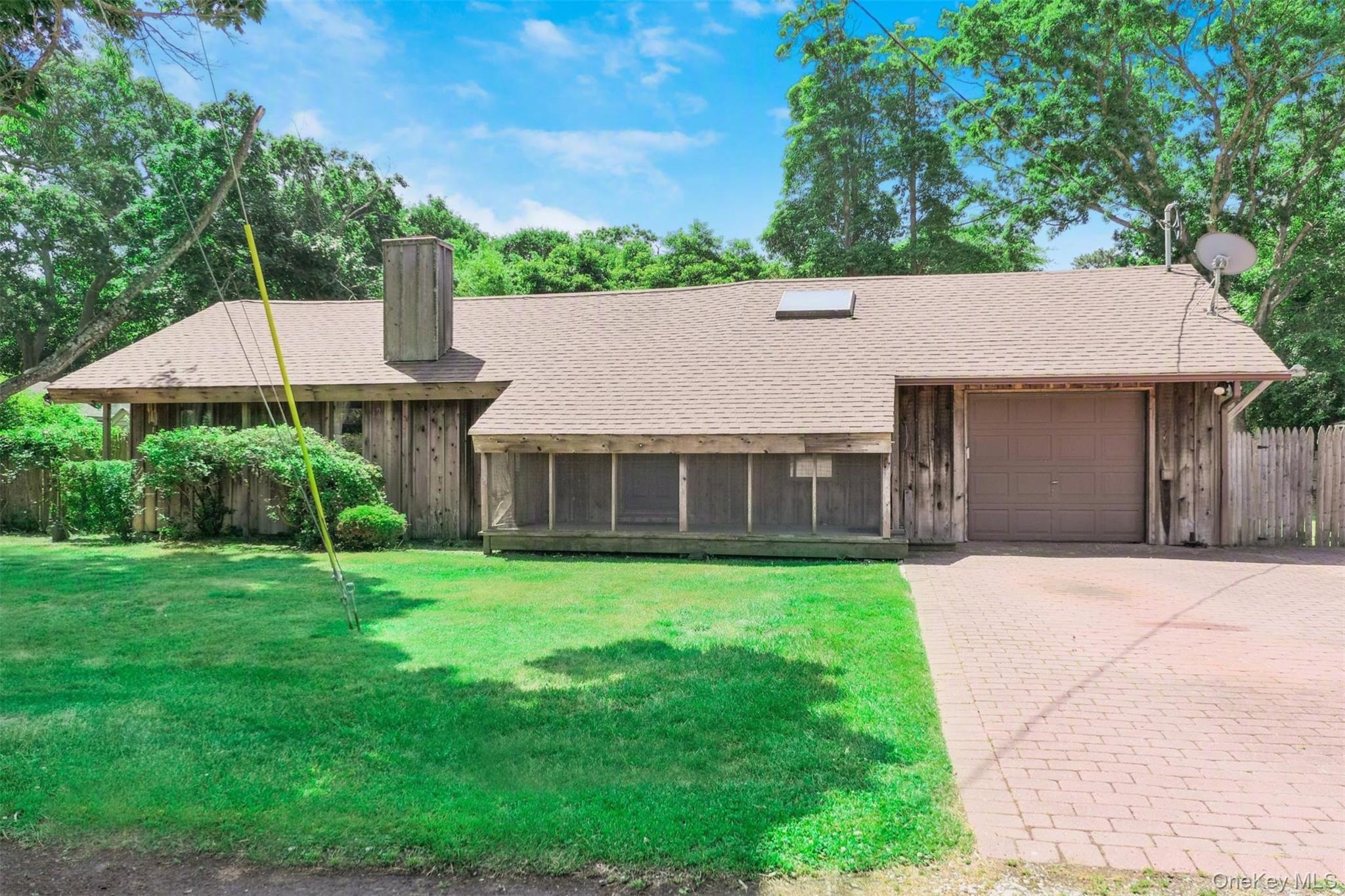 12 Clover Lane Property Photo 1