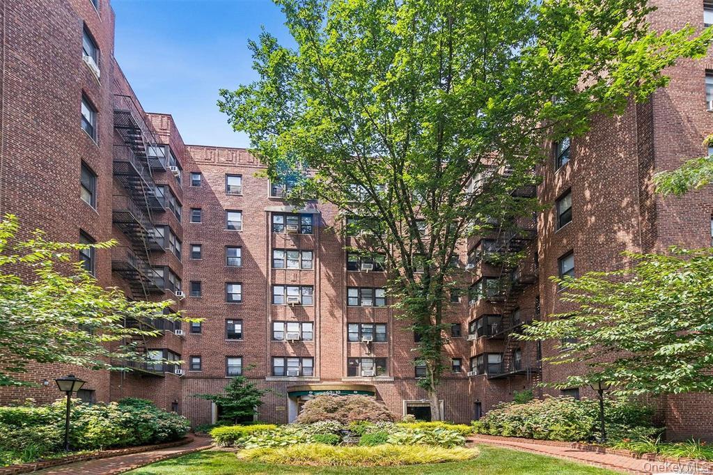 69-10 Yellowstone Boulevard 202 Property Photo 1