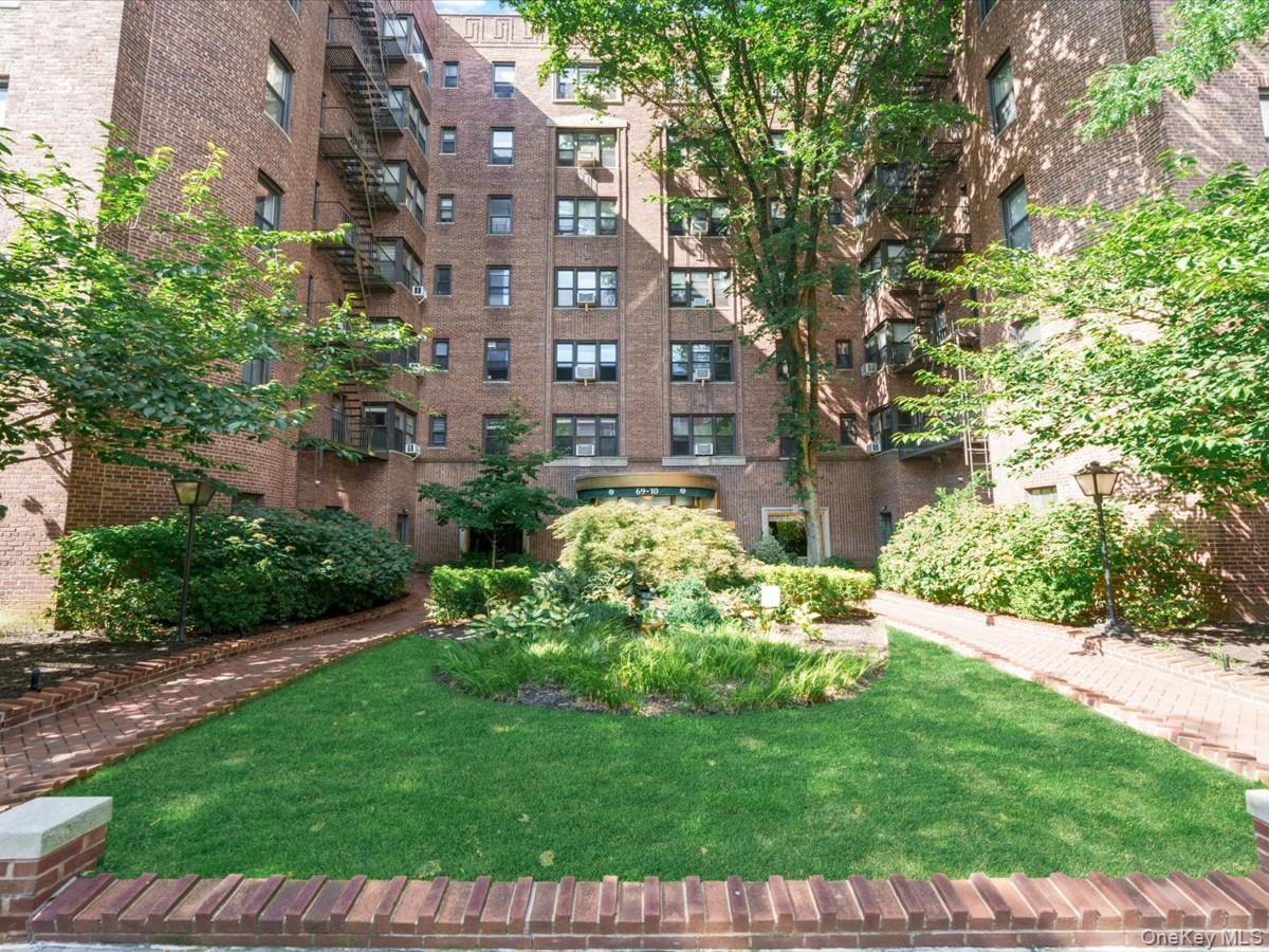 69-10 Yellowstone Boulevard 202 Property Photo 1
