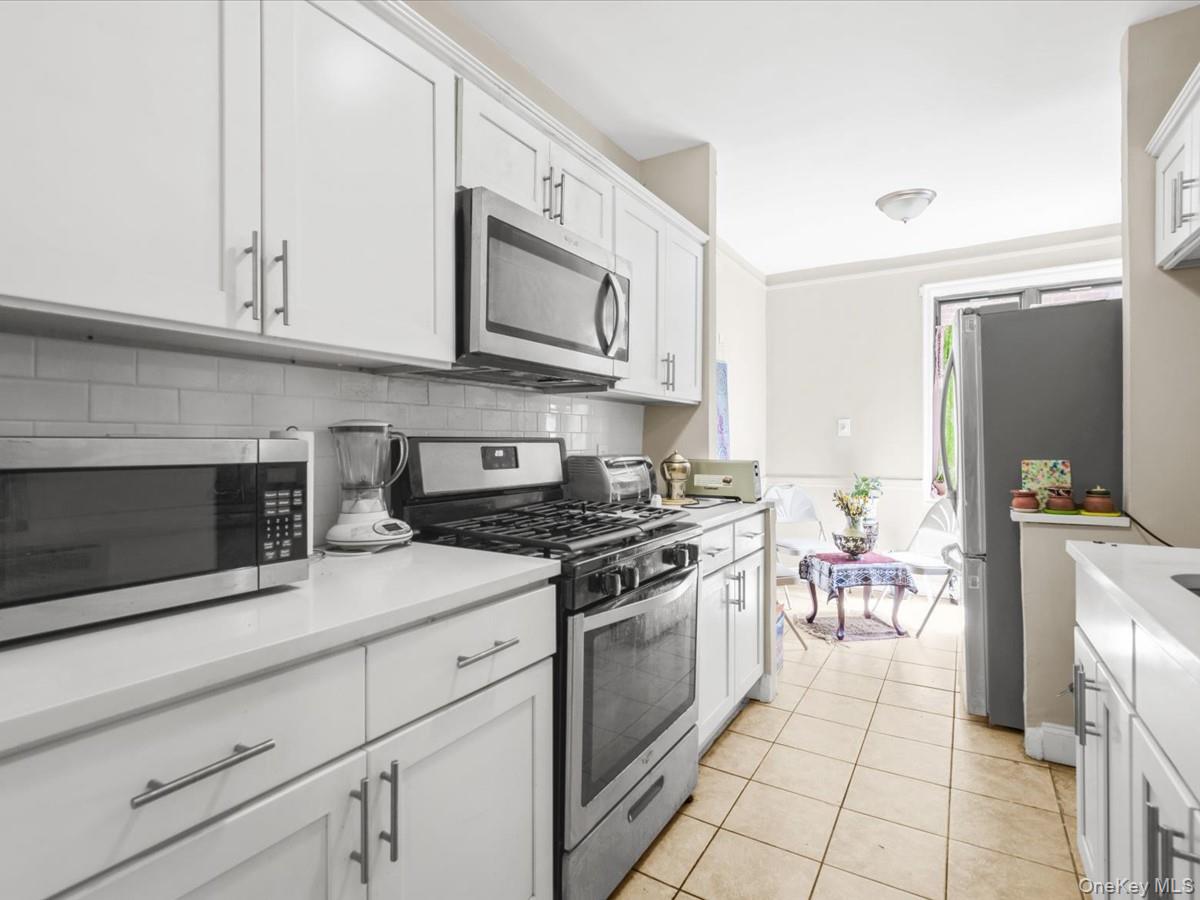 69-10 Yellowstone Boulevard 202 Property Photo 11