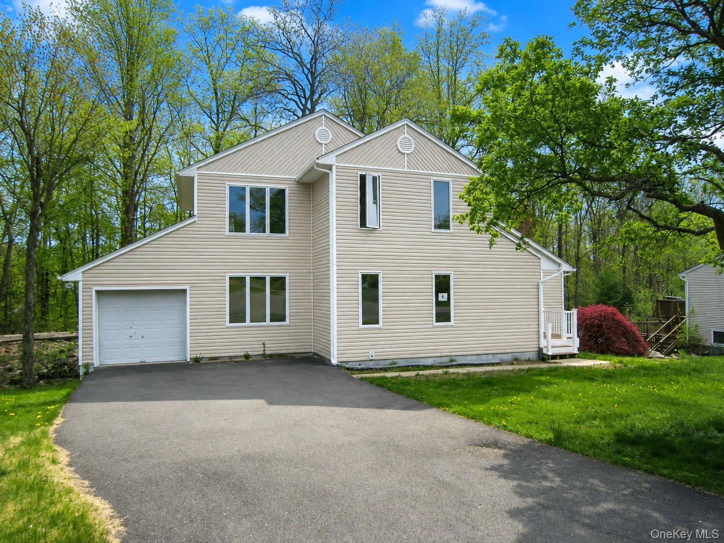 8 Friend Court Property Photo 1