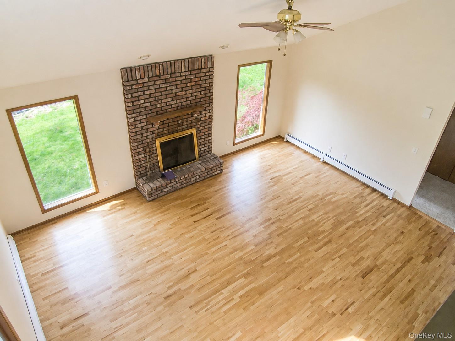 8 Friend Court Property Photo 3
