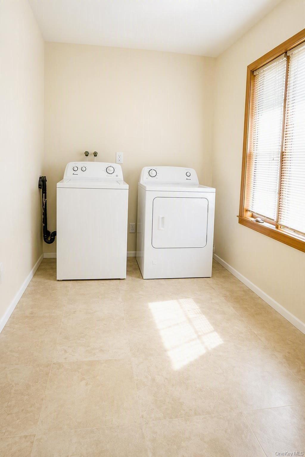 8 Friend Court Property Photo 21