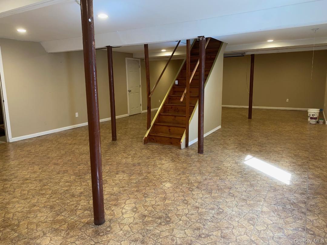 8 Friend Court Property Photo 23