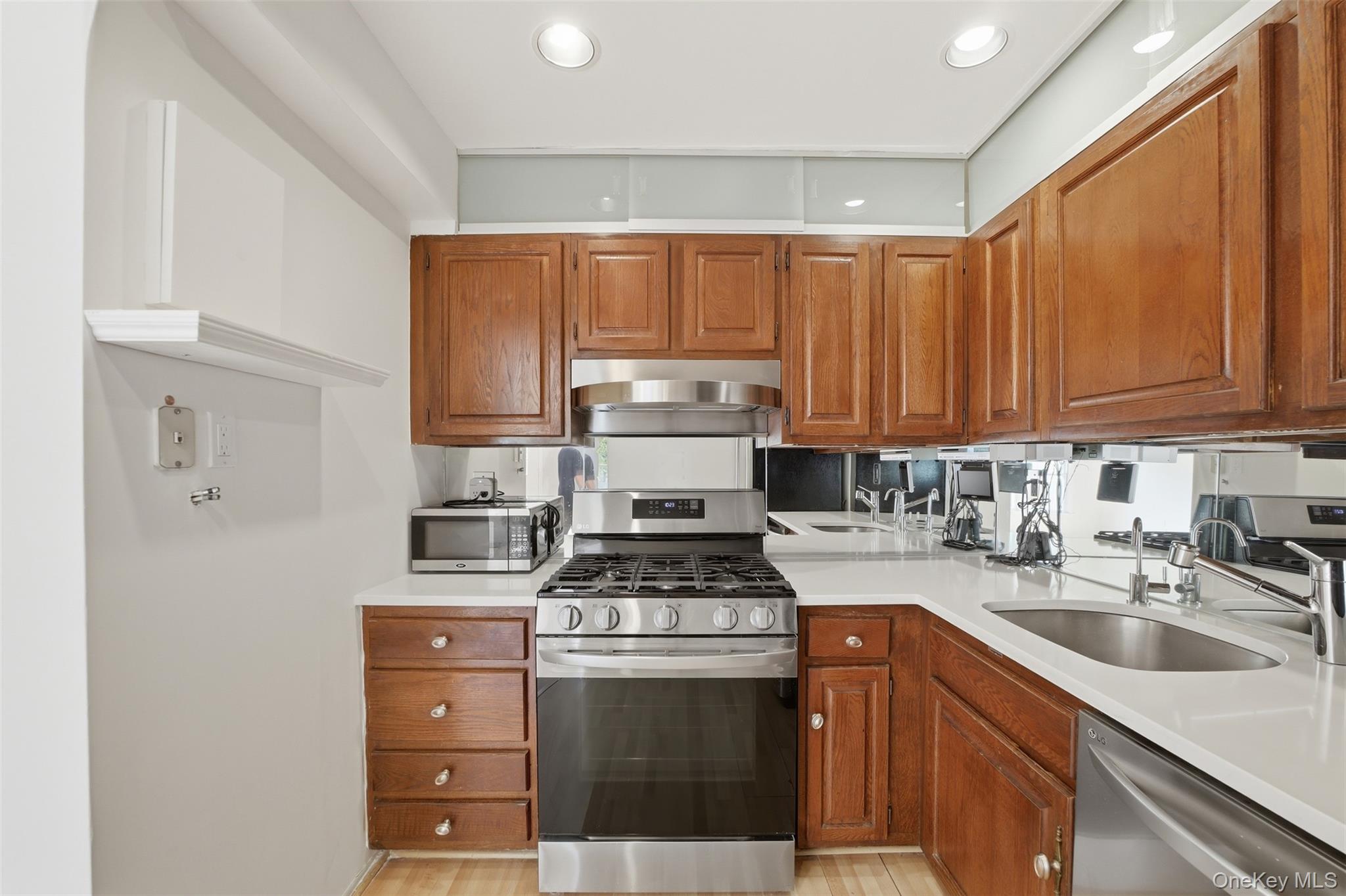 149 Fenimore Road B2 Property Photo 14