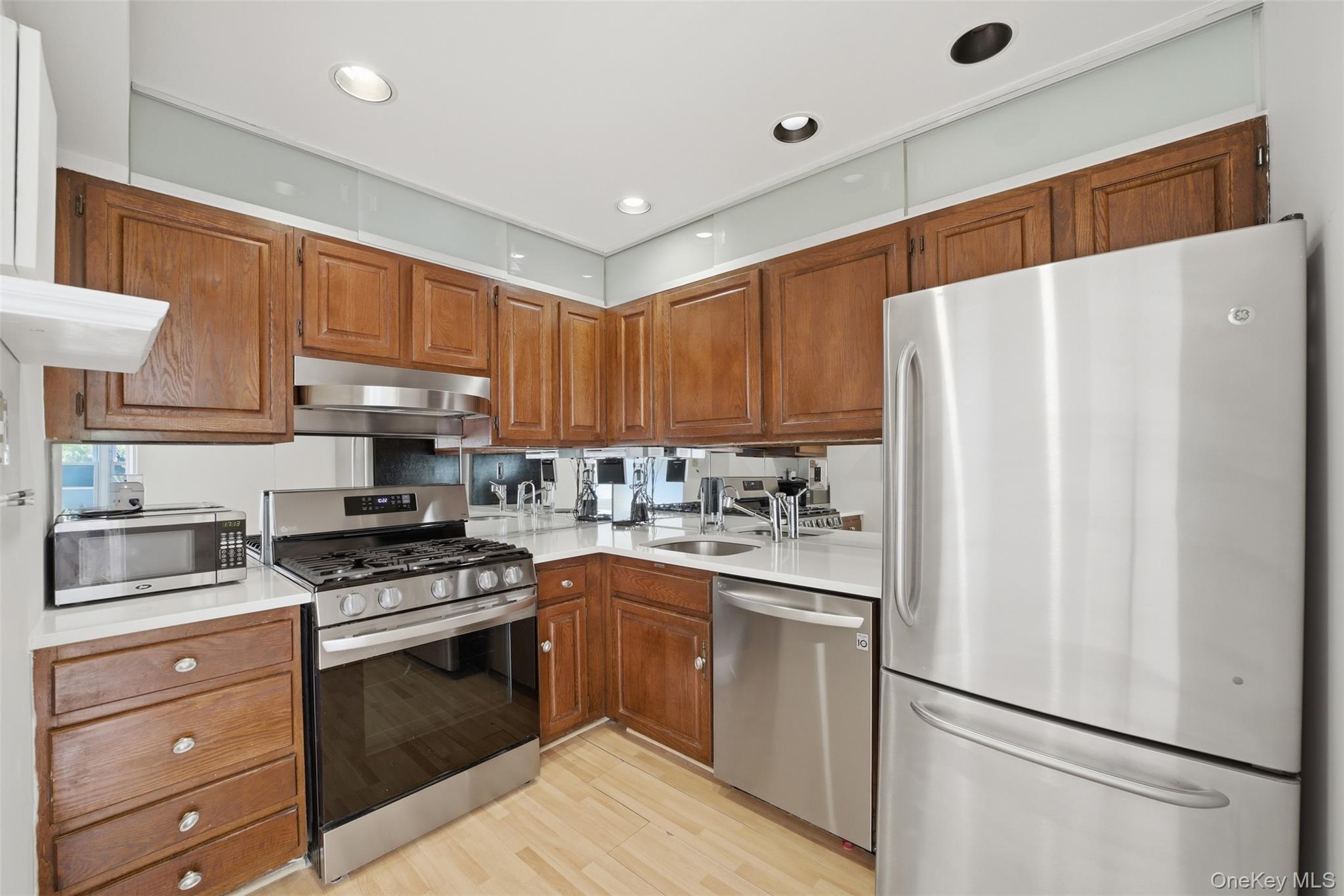 149 Fenimore Road B2 Property Photo 16