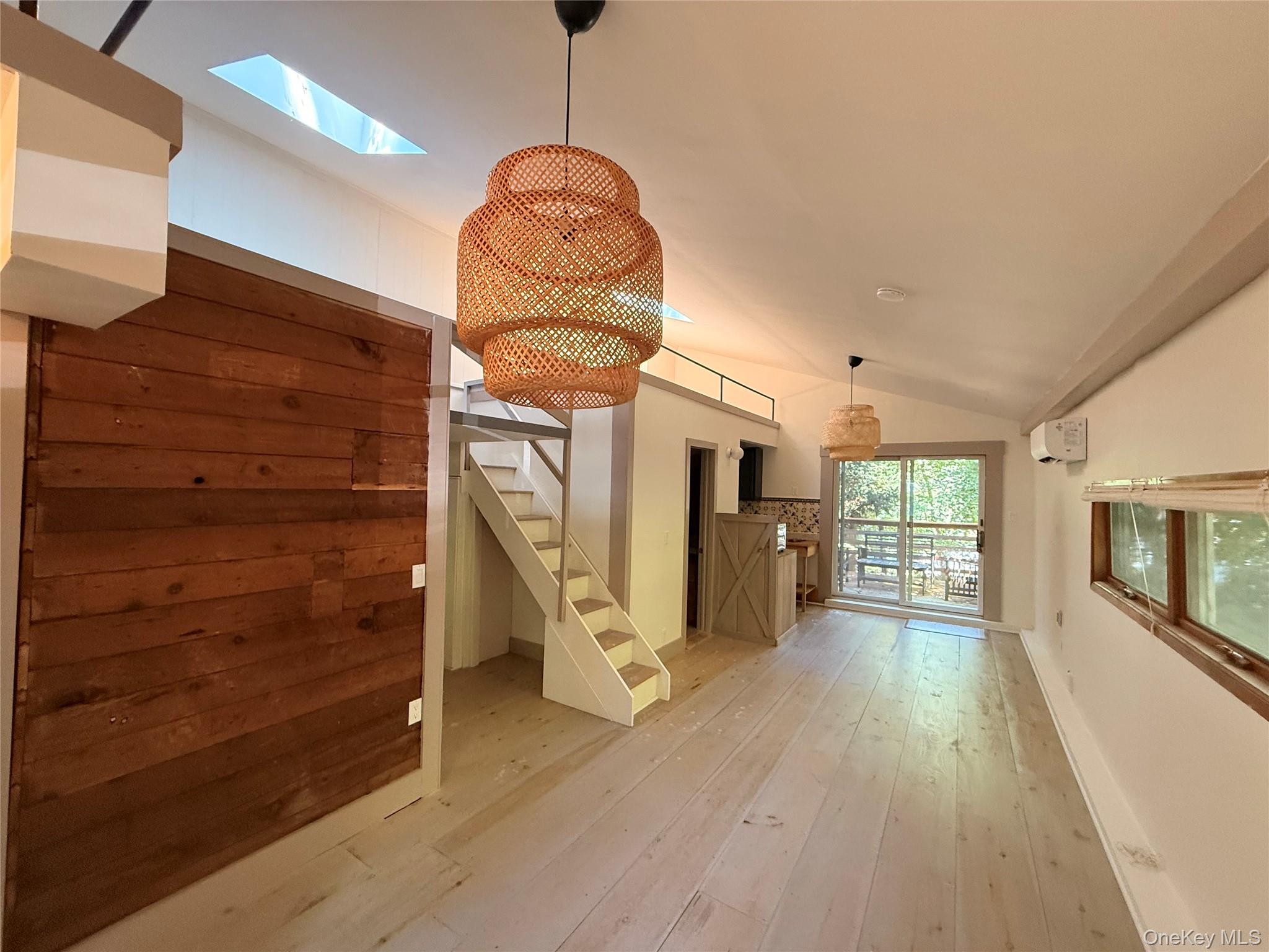331 Thompson Street Property Photo 2