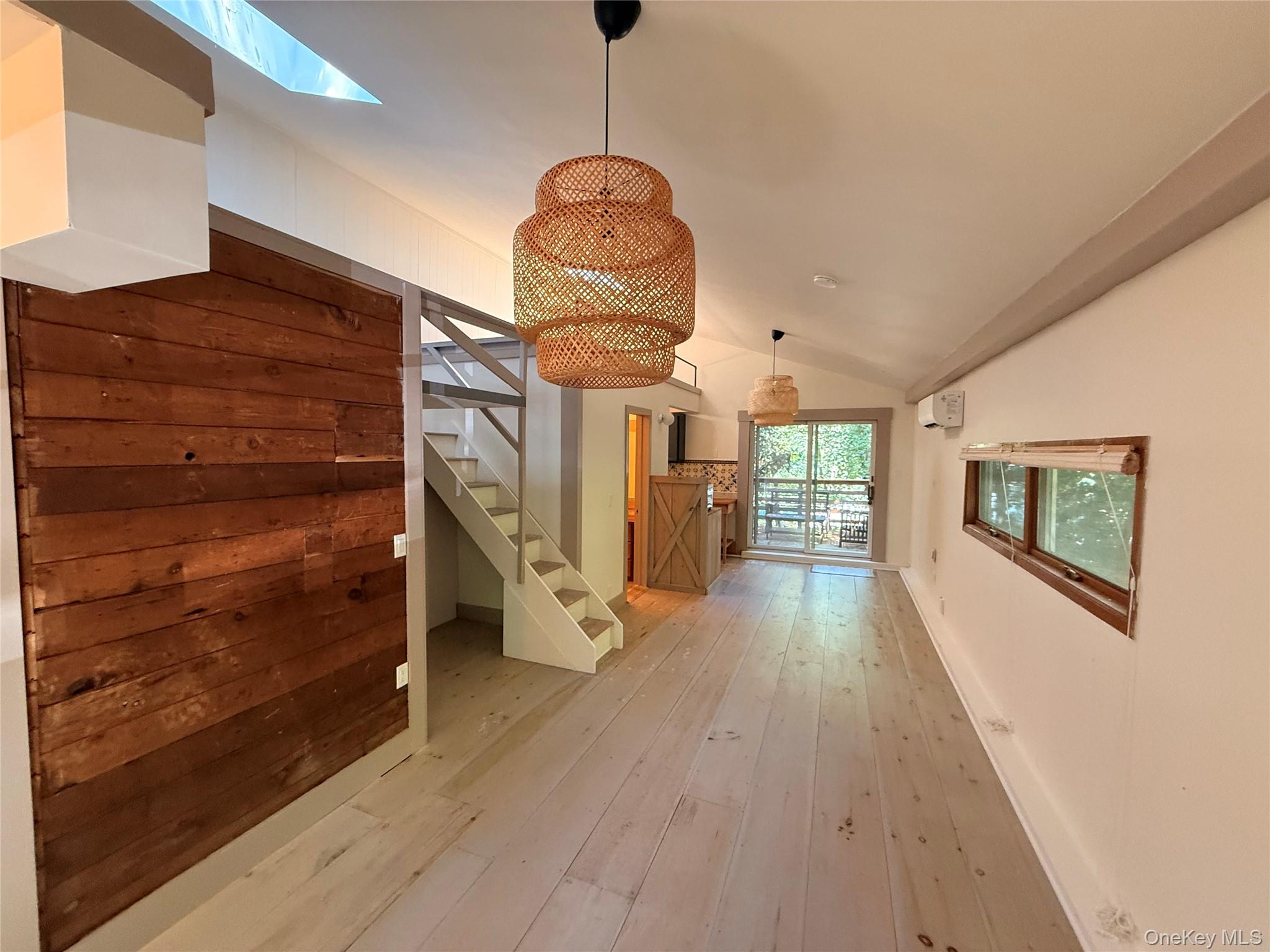 331 Thompson Street Property Photo 10